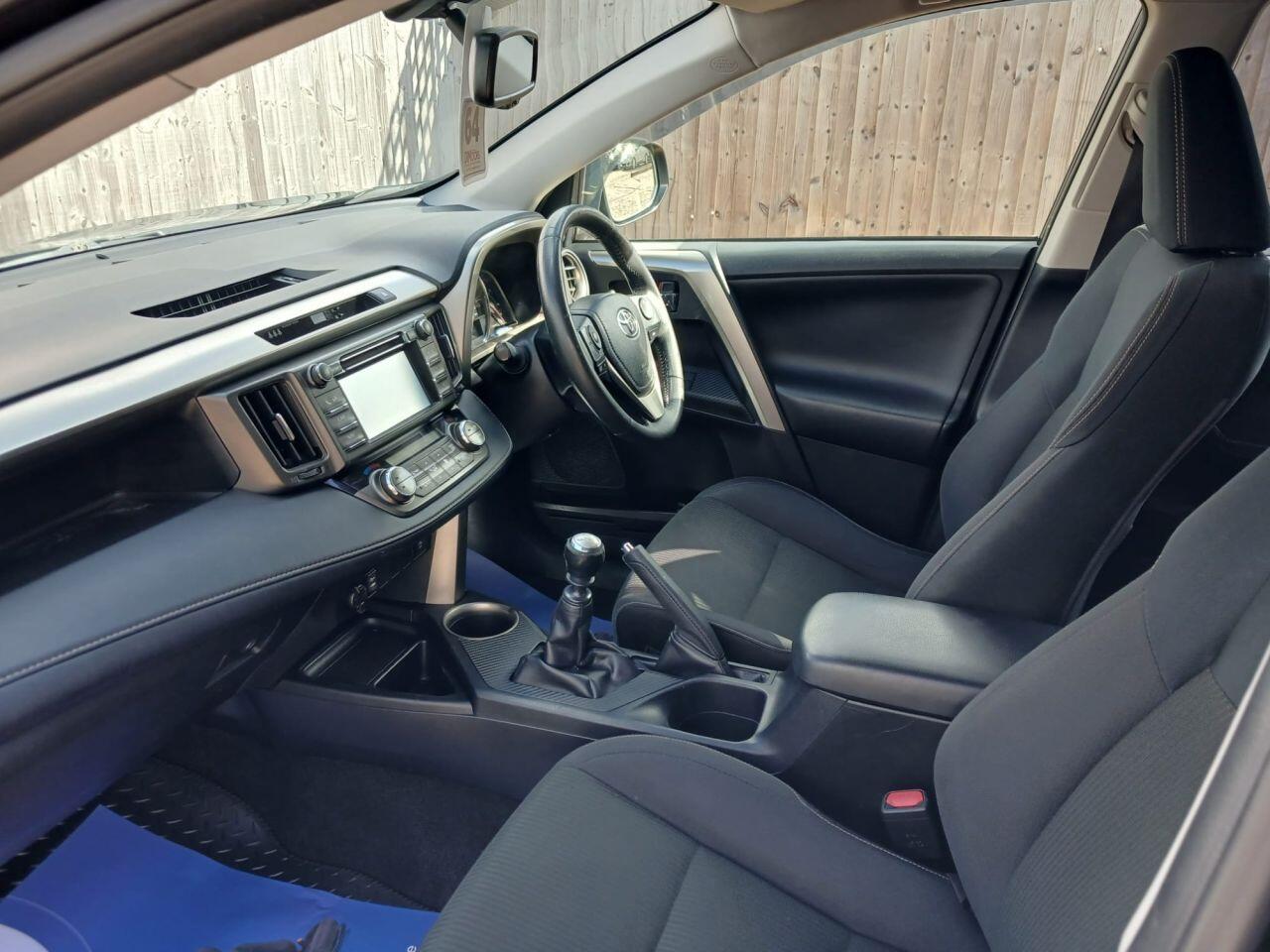 Toyota RAV4 view 12