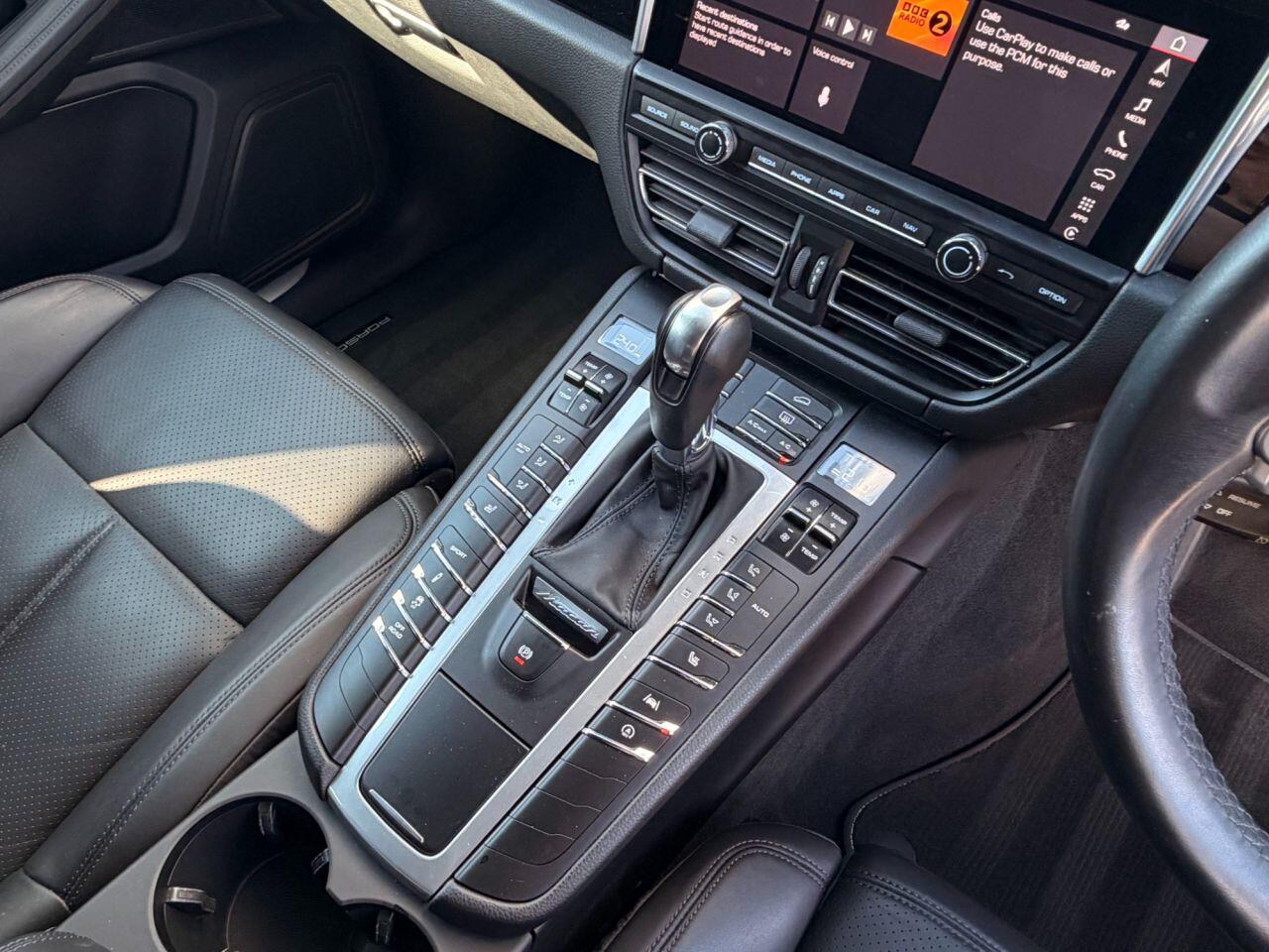 Porsche Macan view 36