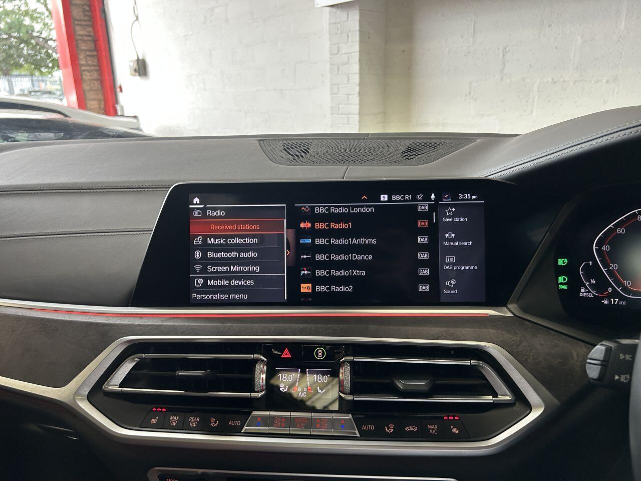 BMW X7 view 61
