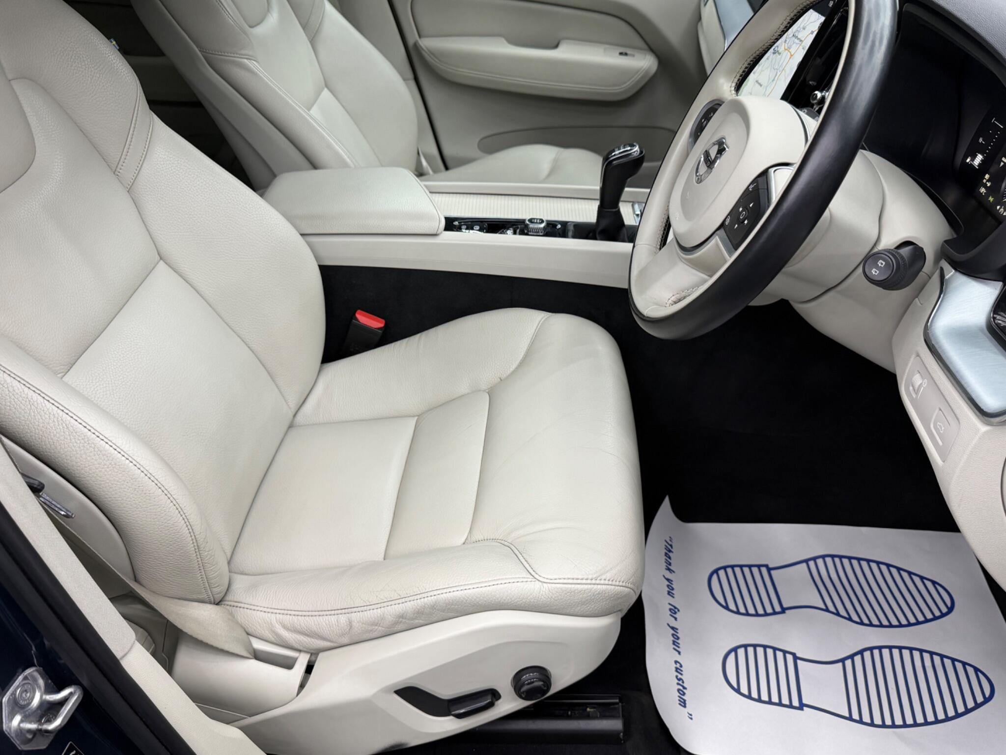 Volvo XC60 view 13