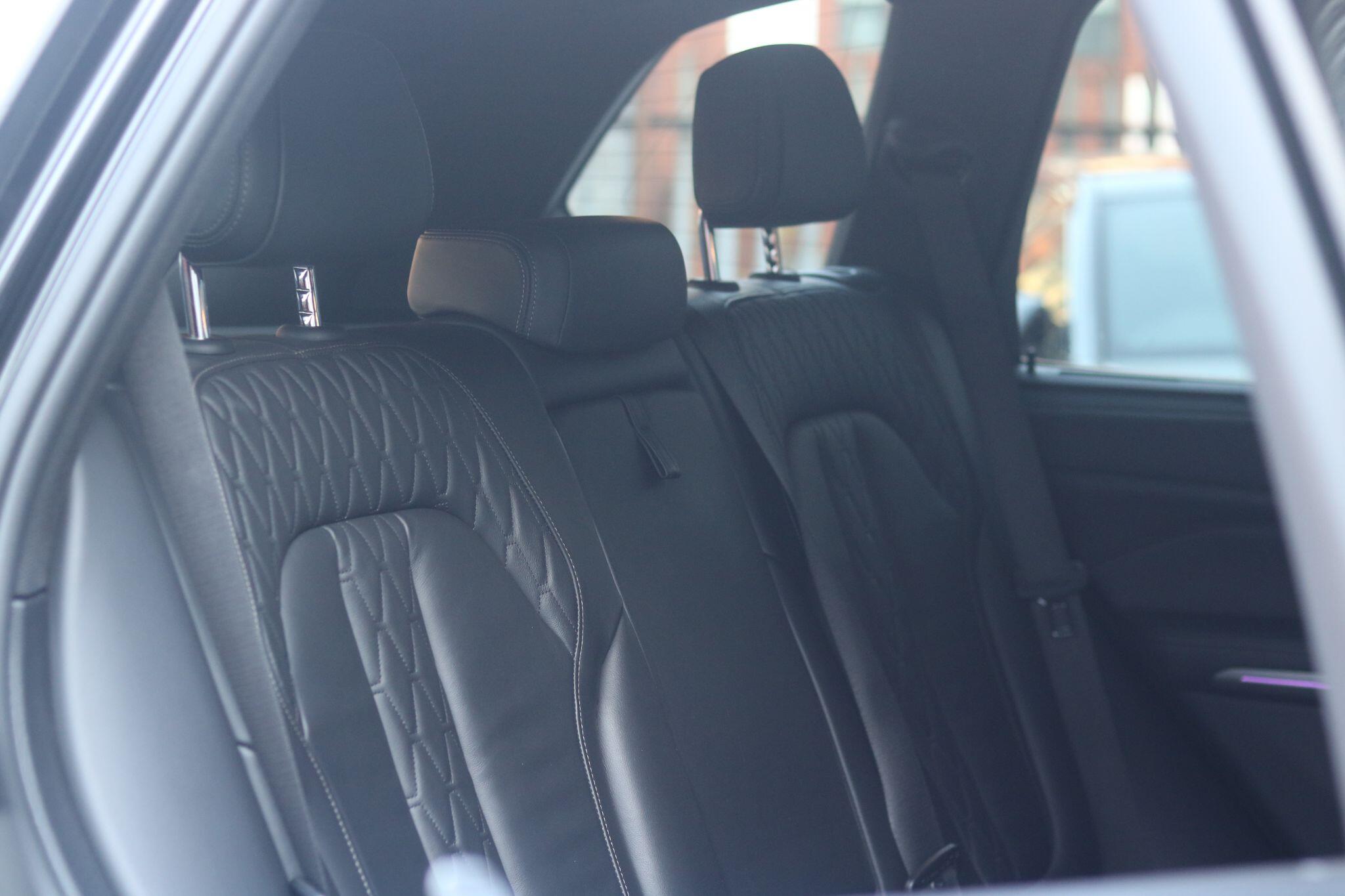BMW X5 view 9