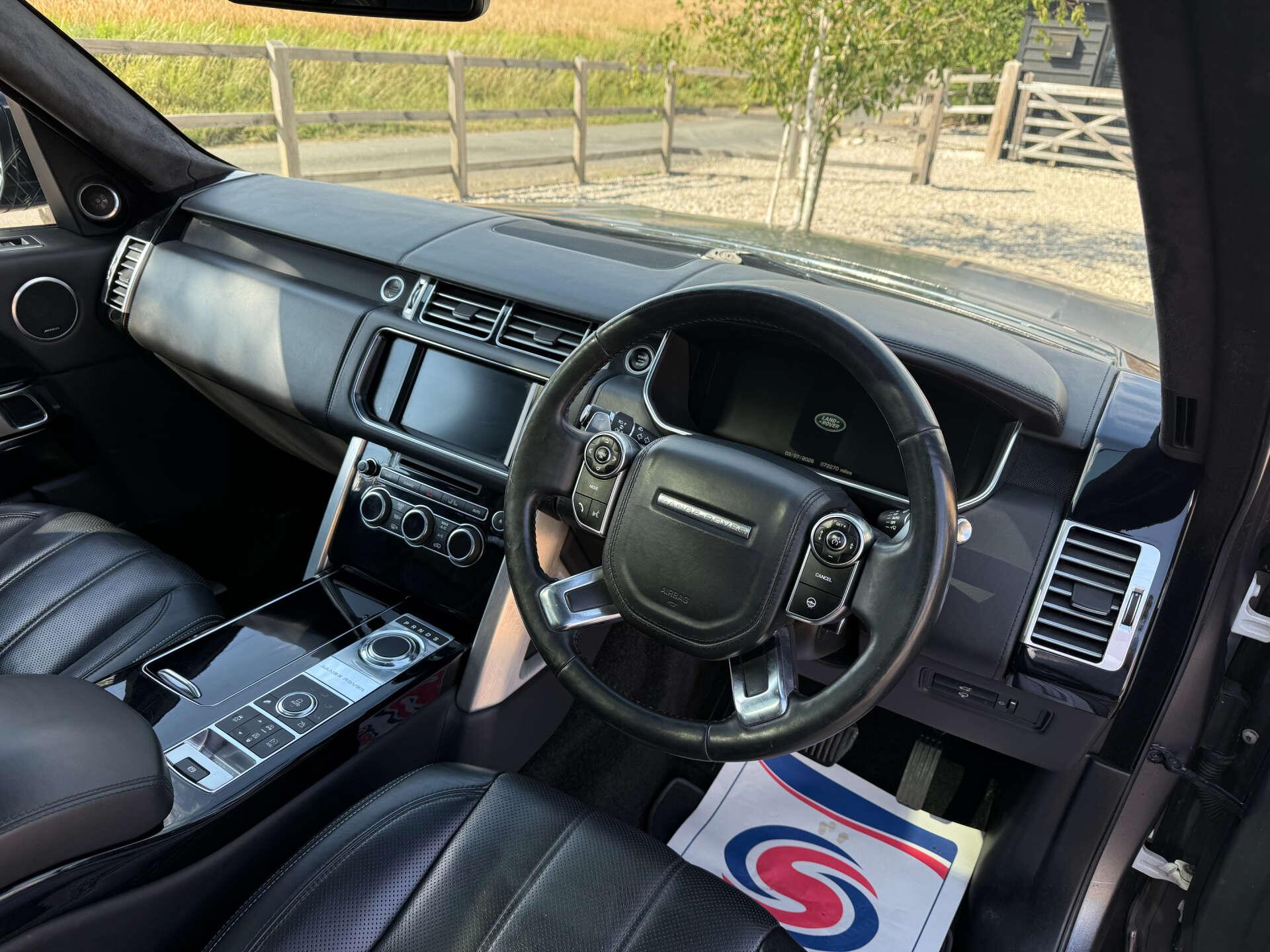Land Rover Range Rover view 20