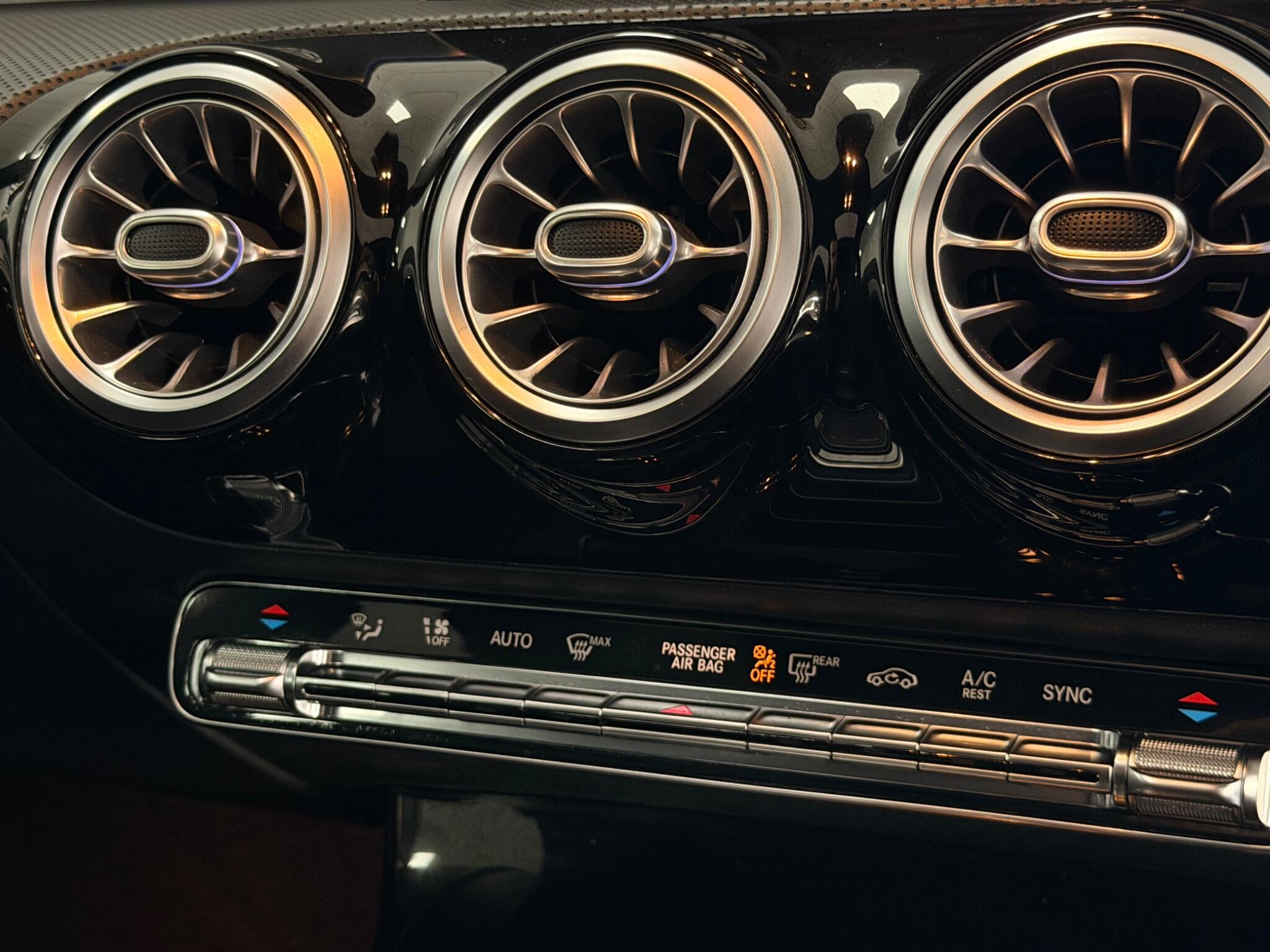 Mercedes-Benz A-Class view 42