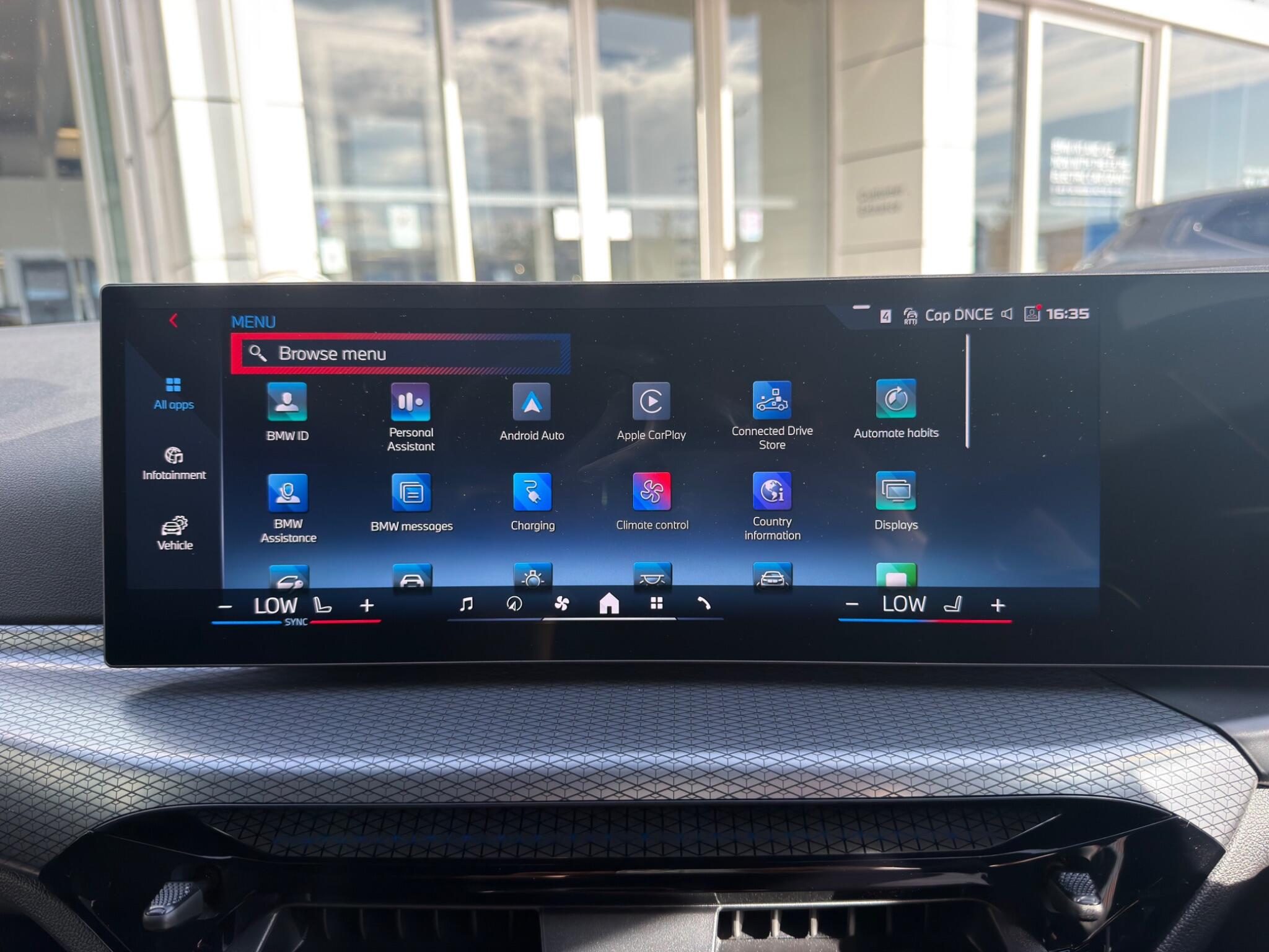 BMW I4 view 28