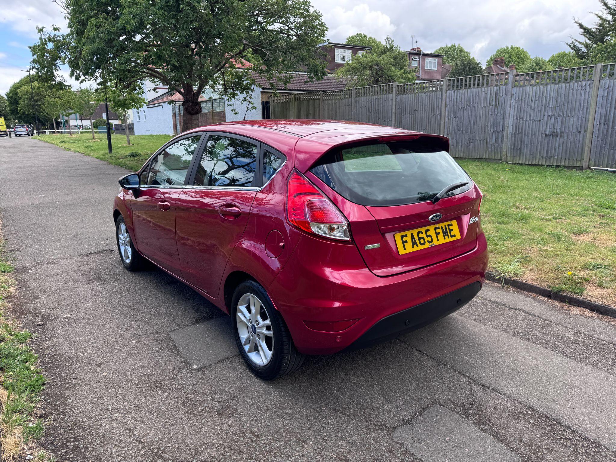 2016 Ford Fiesta image 10