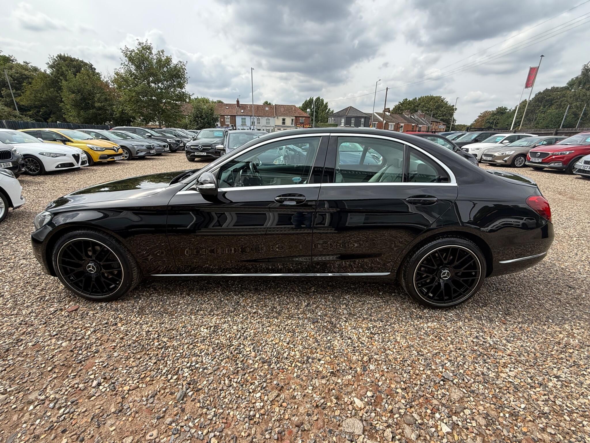 Mercedes-Benz C Class view 6