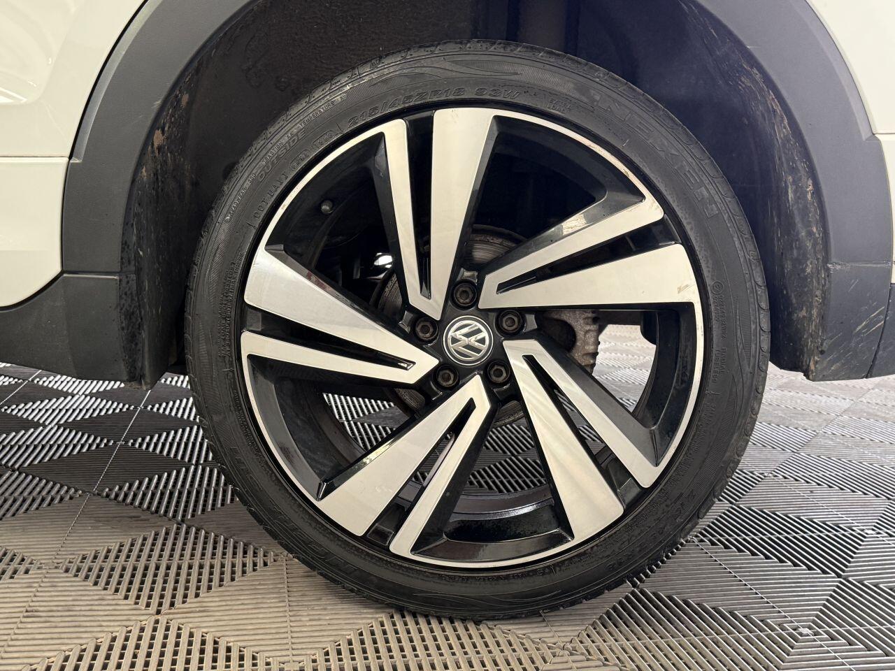 Volkswagen T-Cross view 16