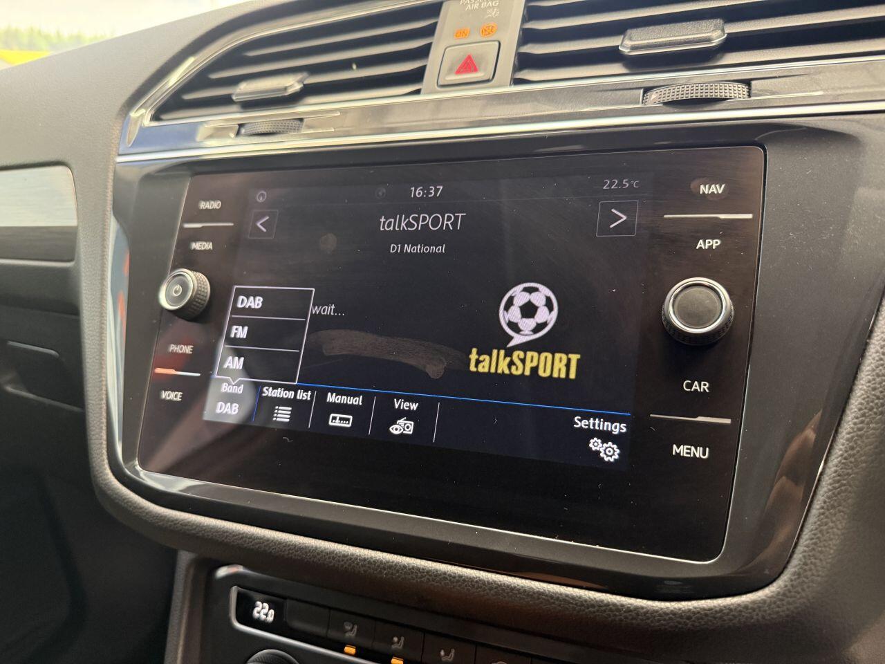 Volkswagen Tiguan Allspace view 20