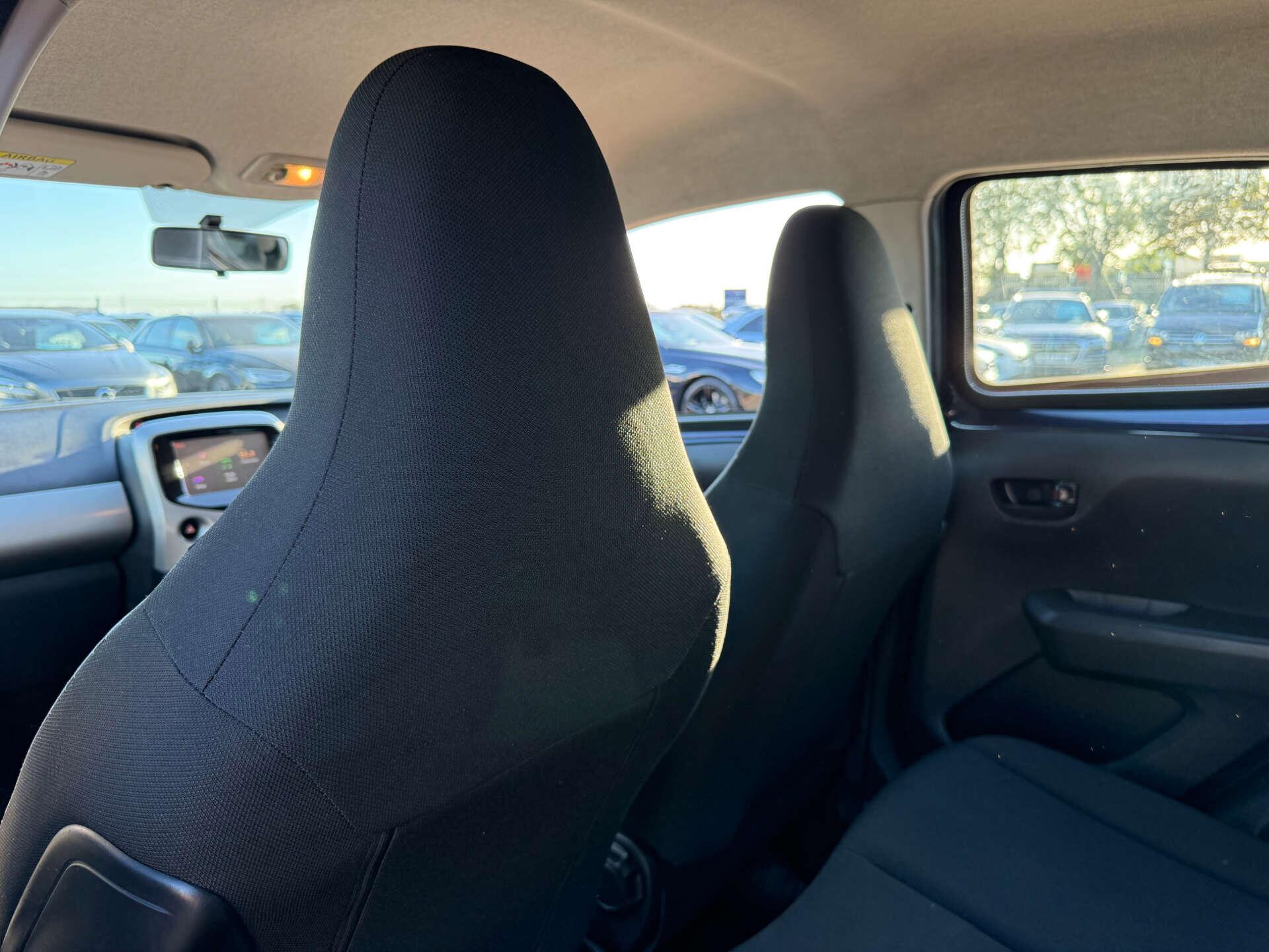 Peugeot 108 view 68