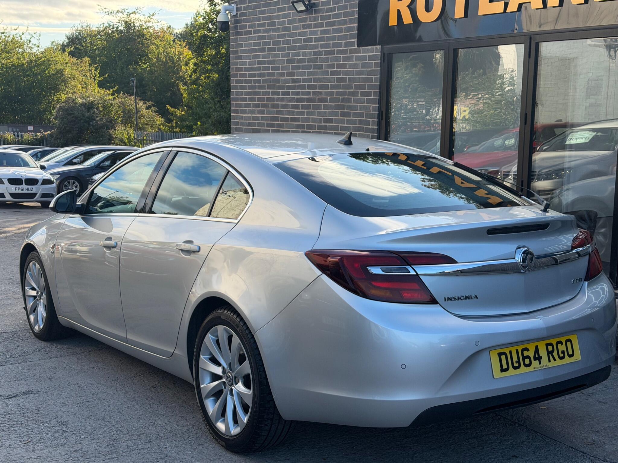 Vauxhall Insignia view 4