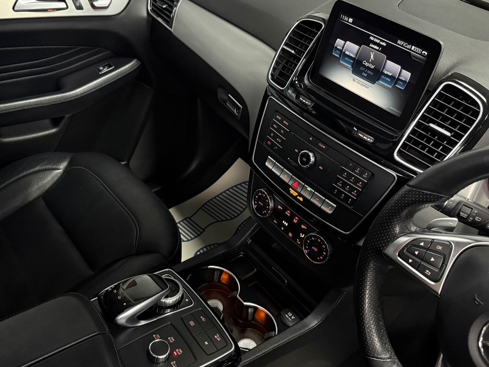 Mercedes-Benz Gle view 13