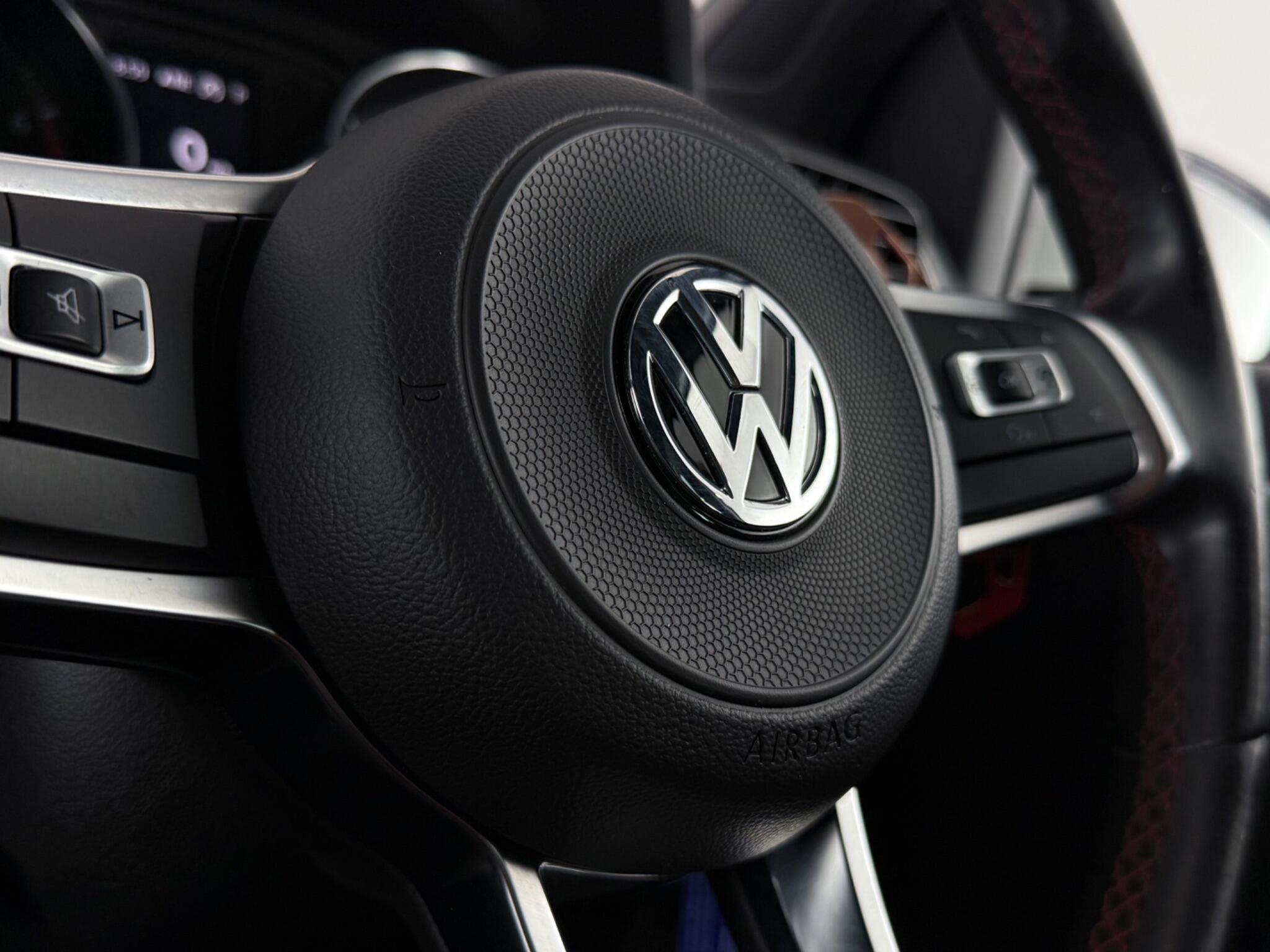 Volkswagen Polo view 12