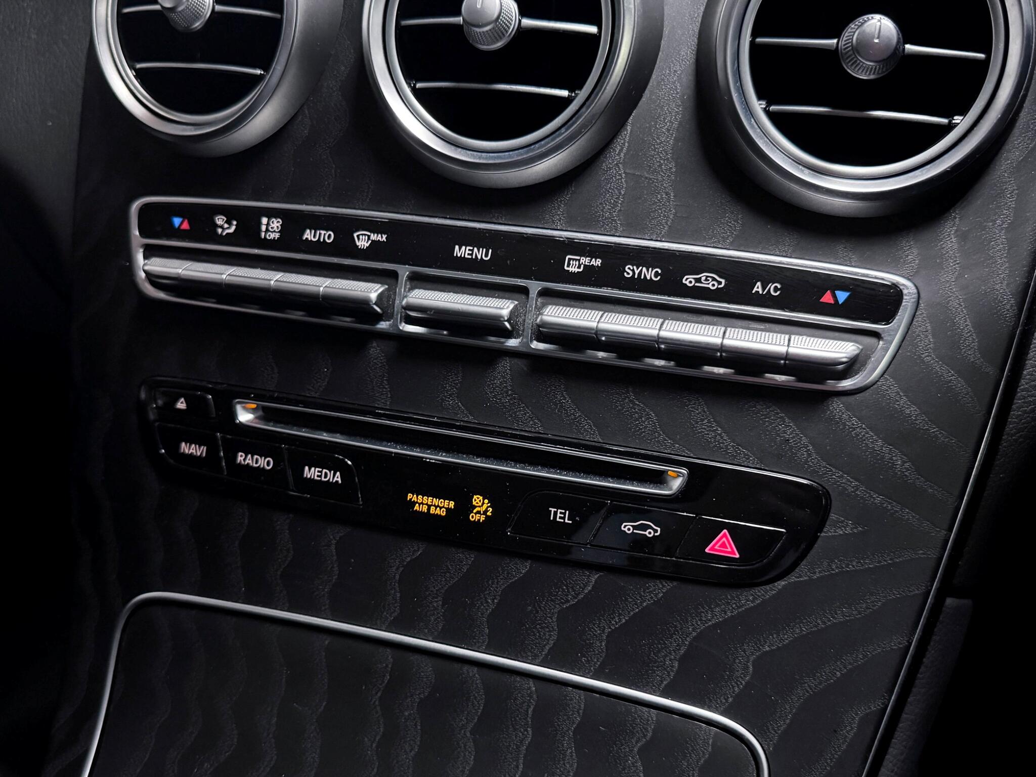 Mercedes-Benz GLC view 38