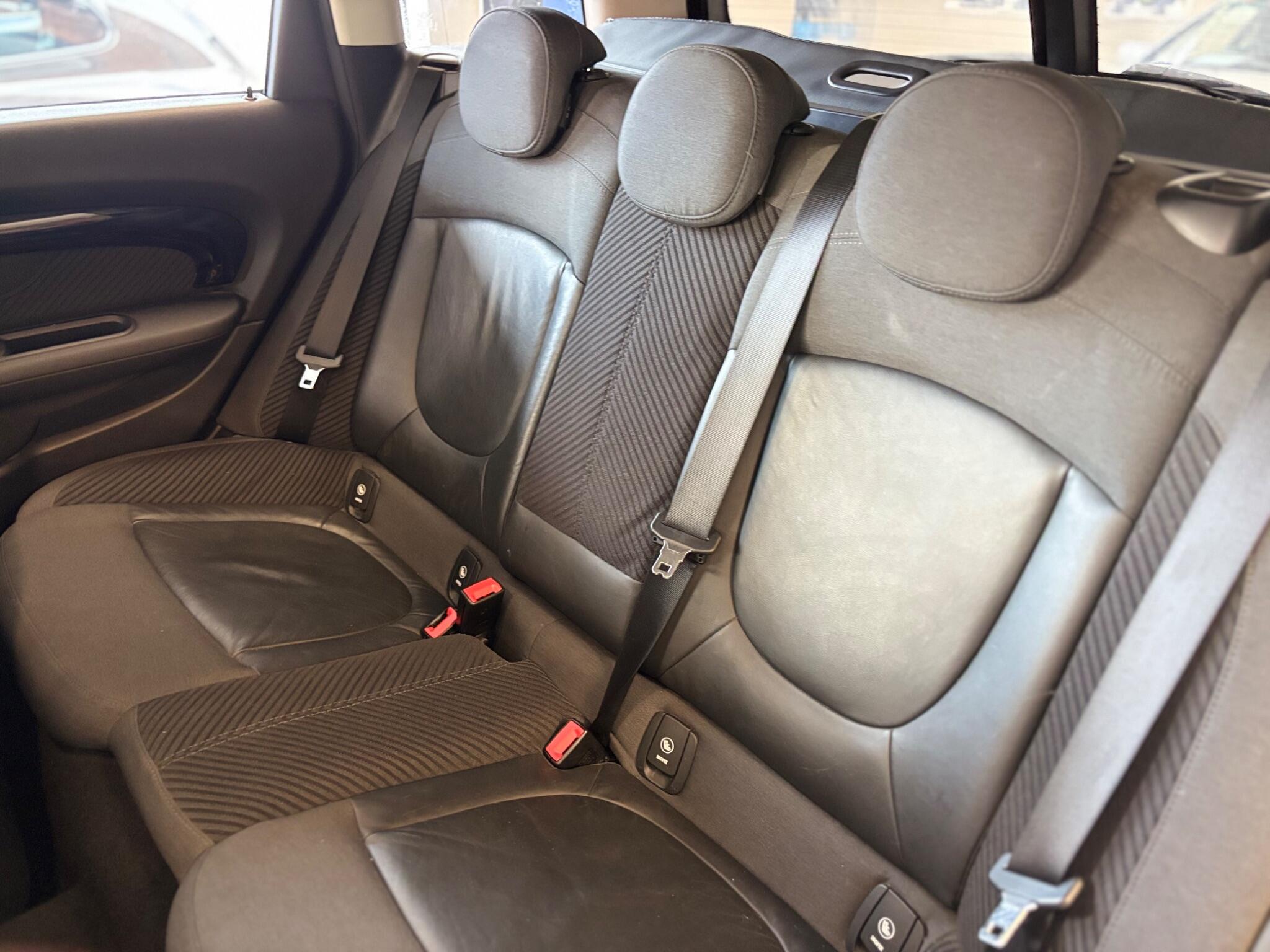 Mini Clubman view 15