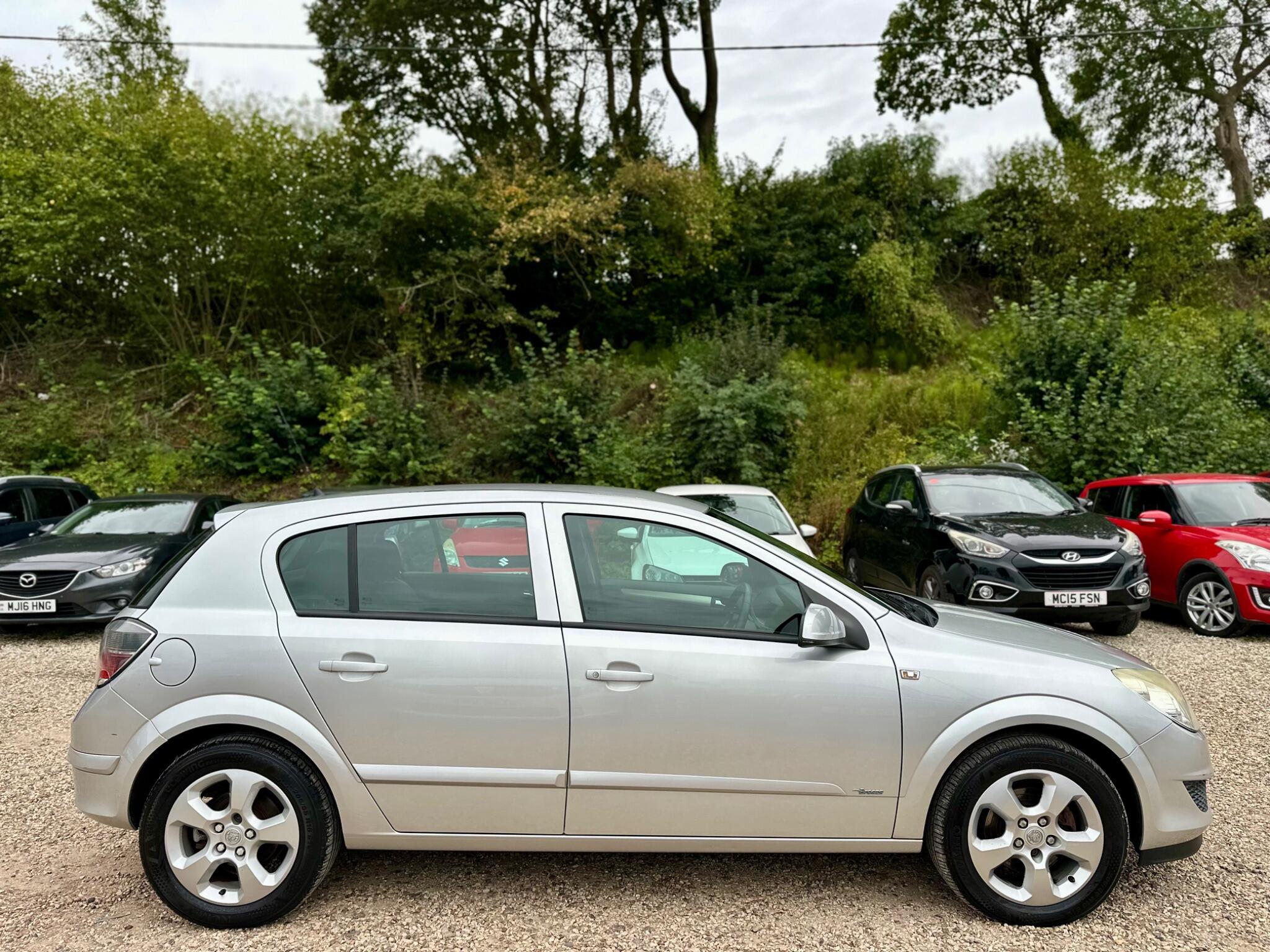 Vauxhall Astra view 6