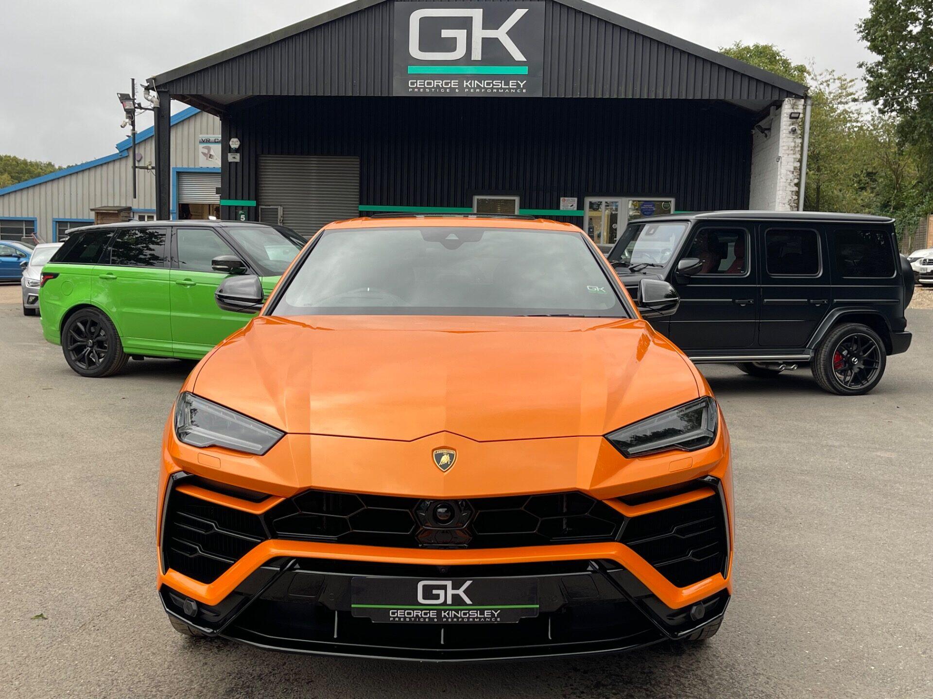 Lamborghini Urus view 9