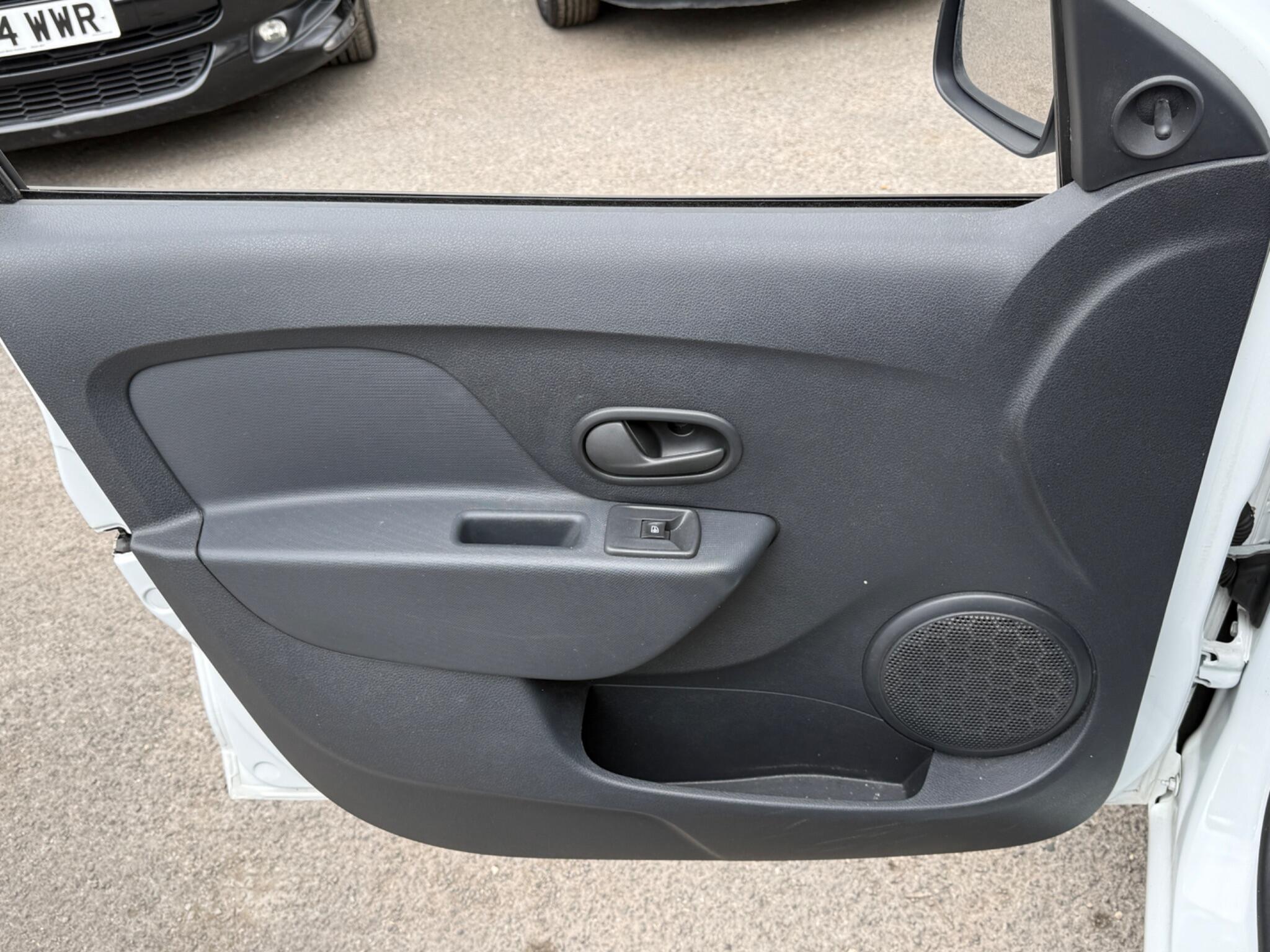 Dacia Sandero - Image 56