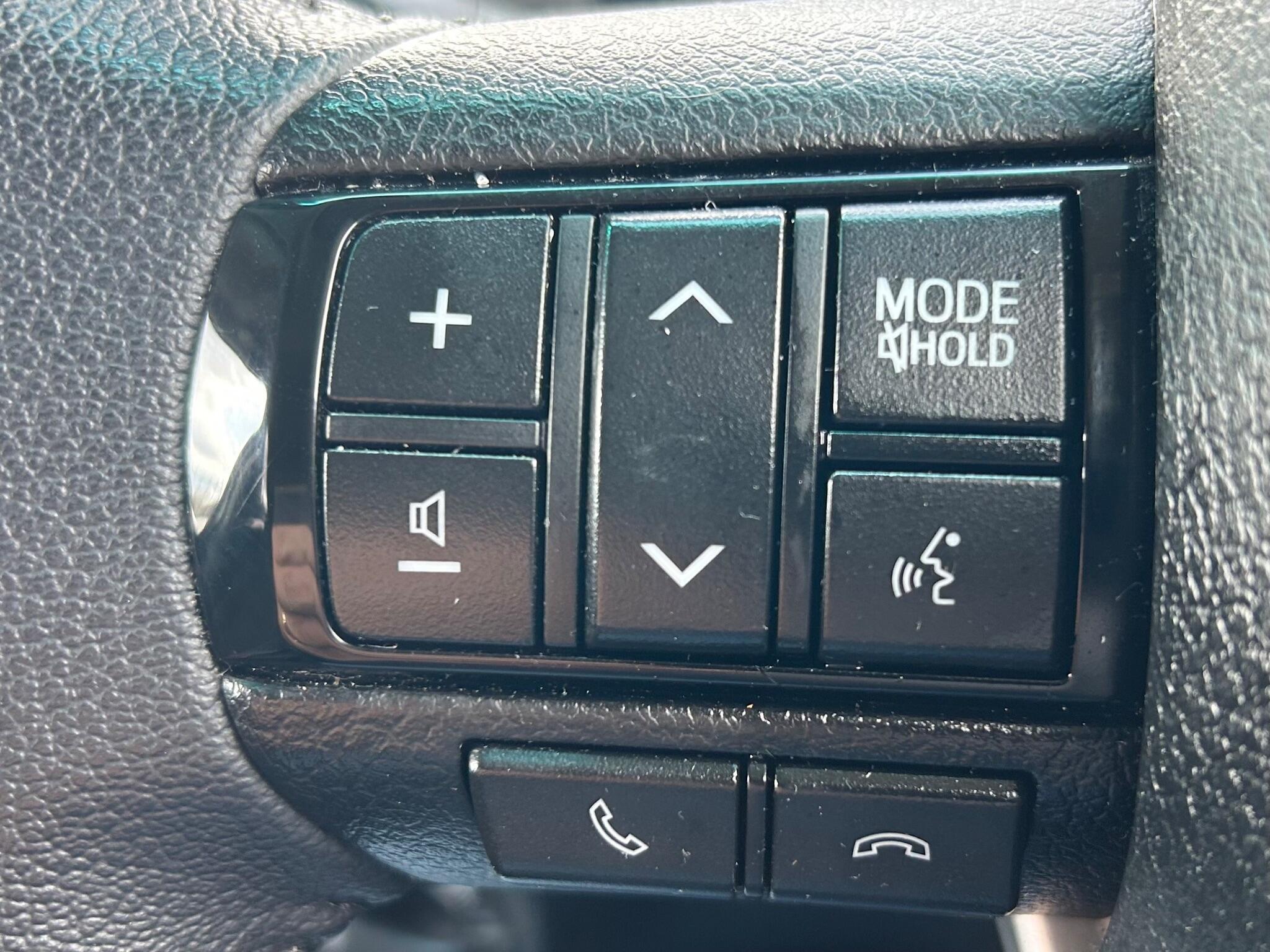 Toyota Hilux view 31