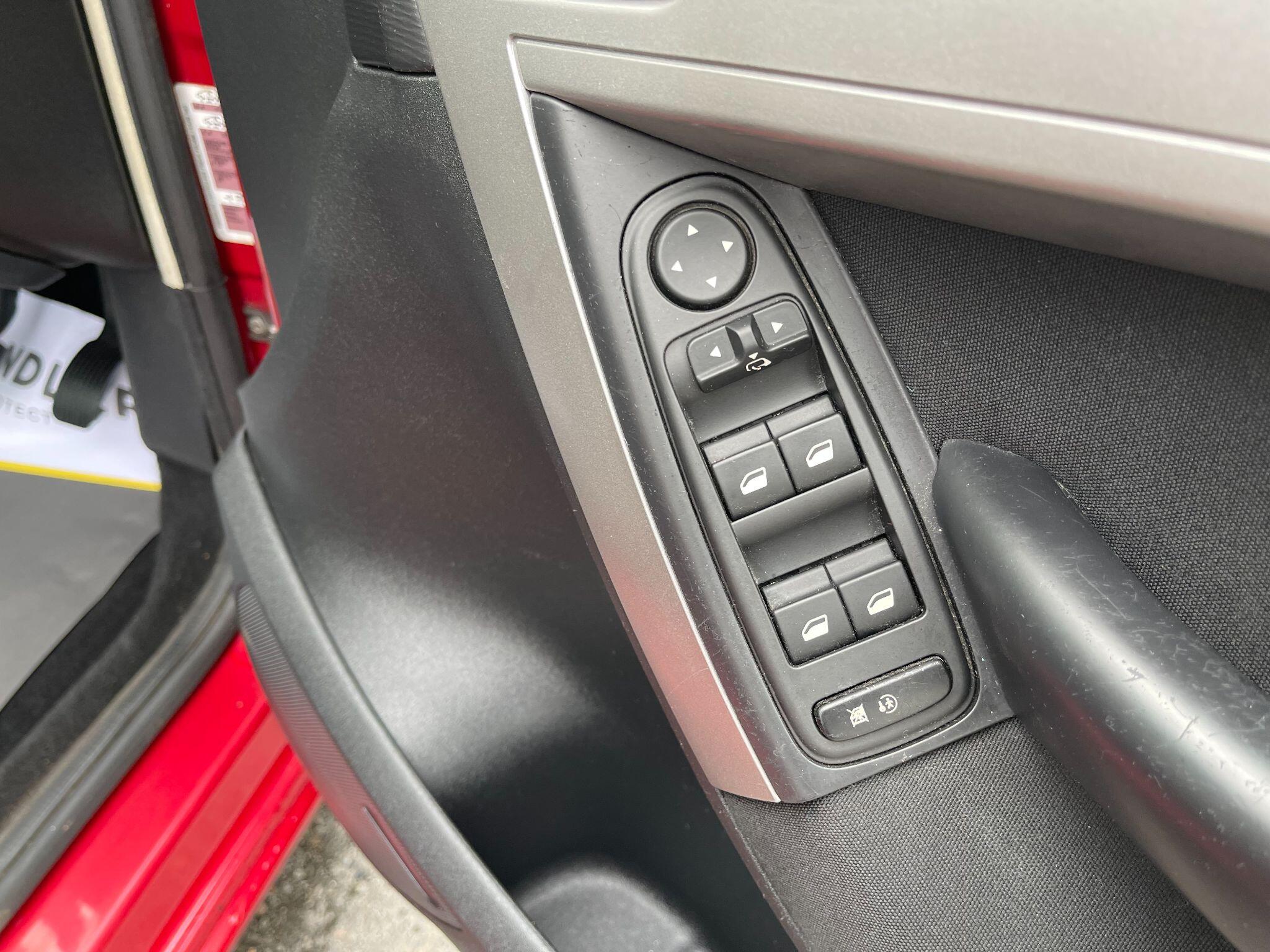 Citroen Grand C4 Picasso view 37
