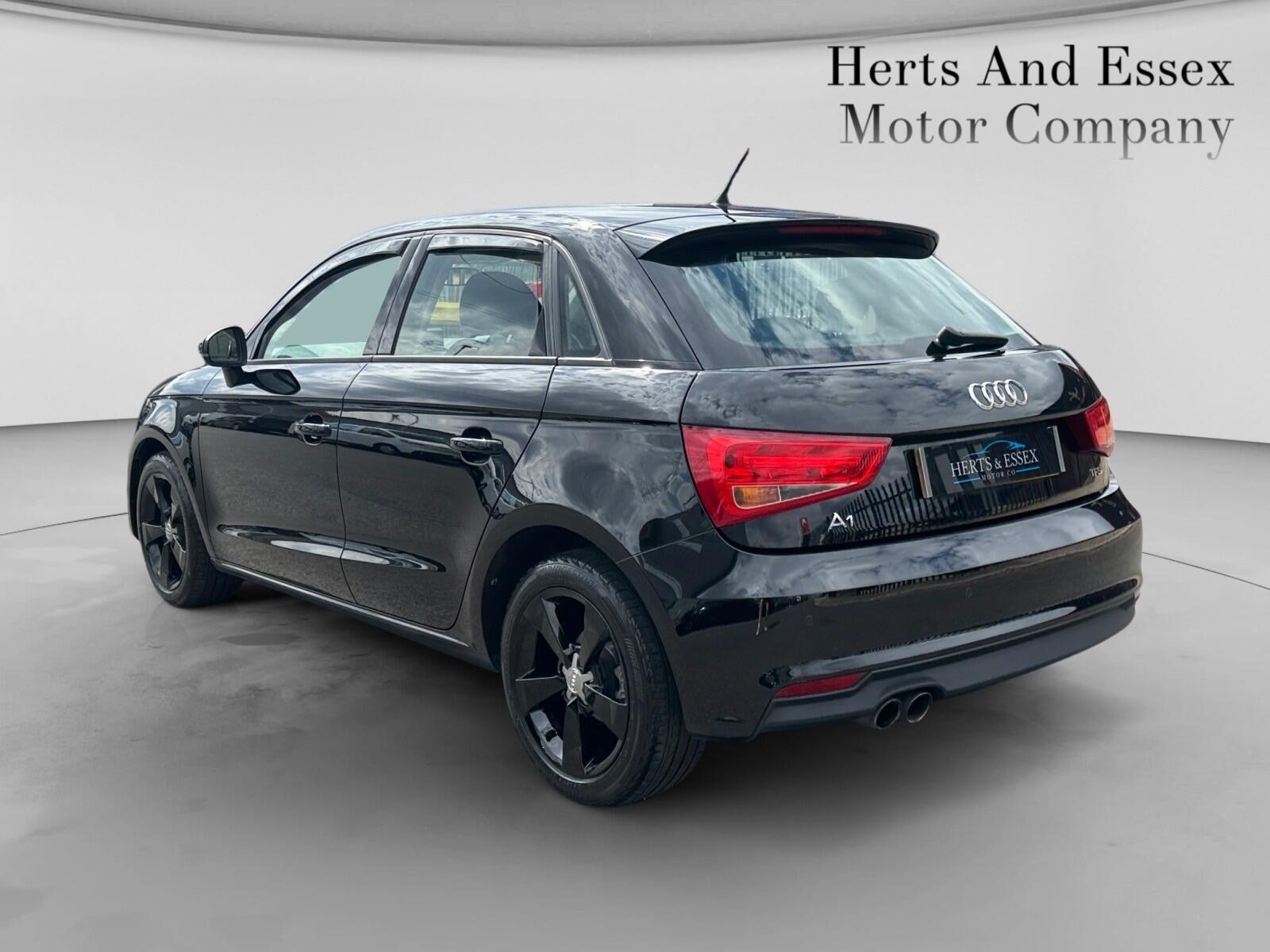 Audi A1 view 3