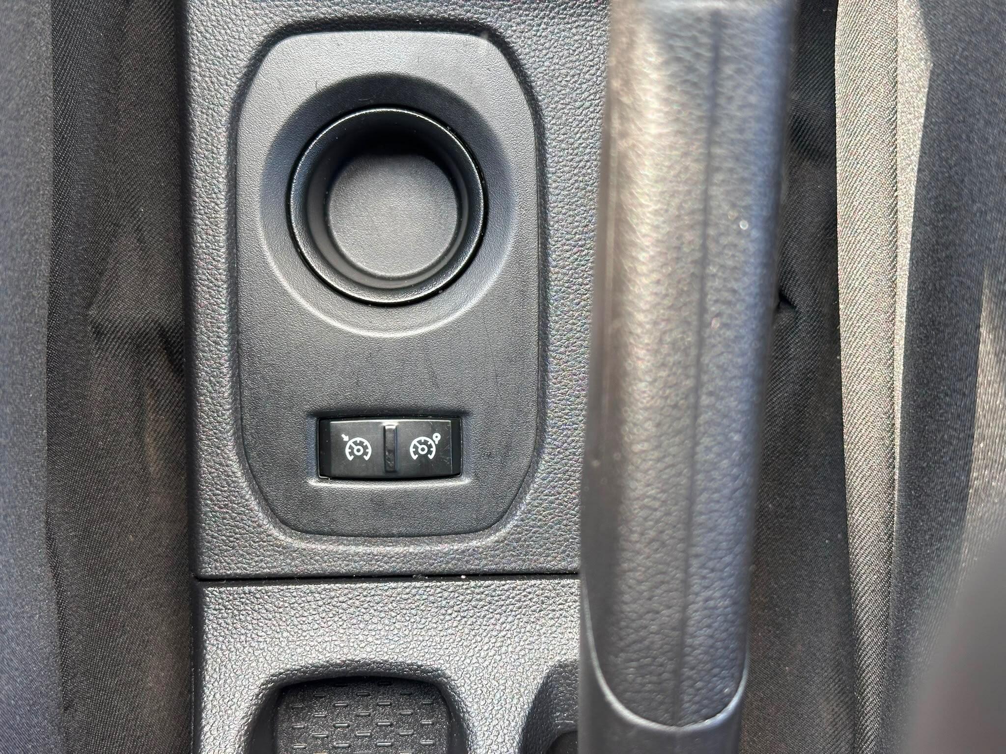 Dacia Duster view 48