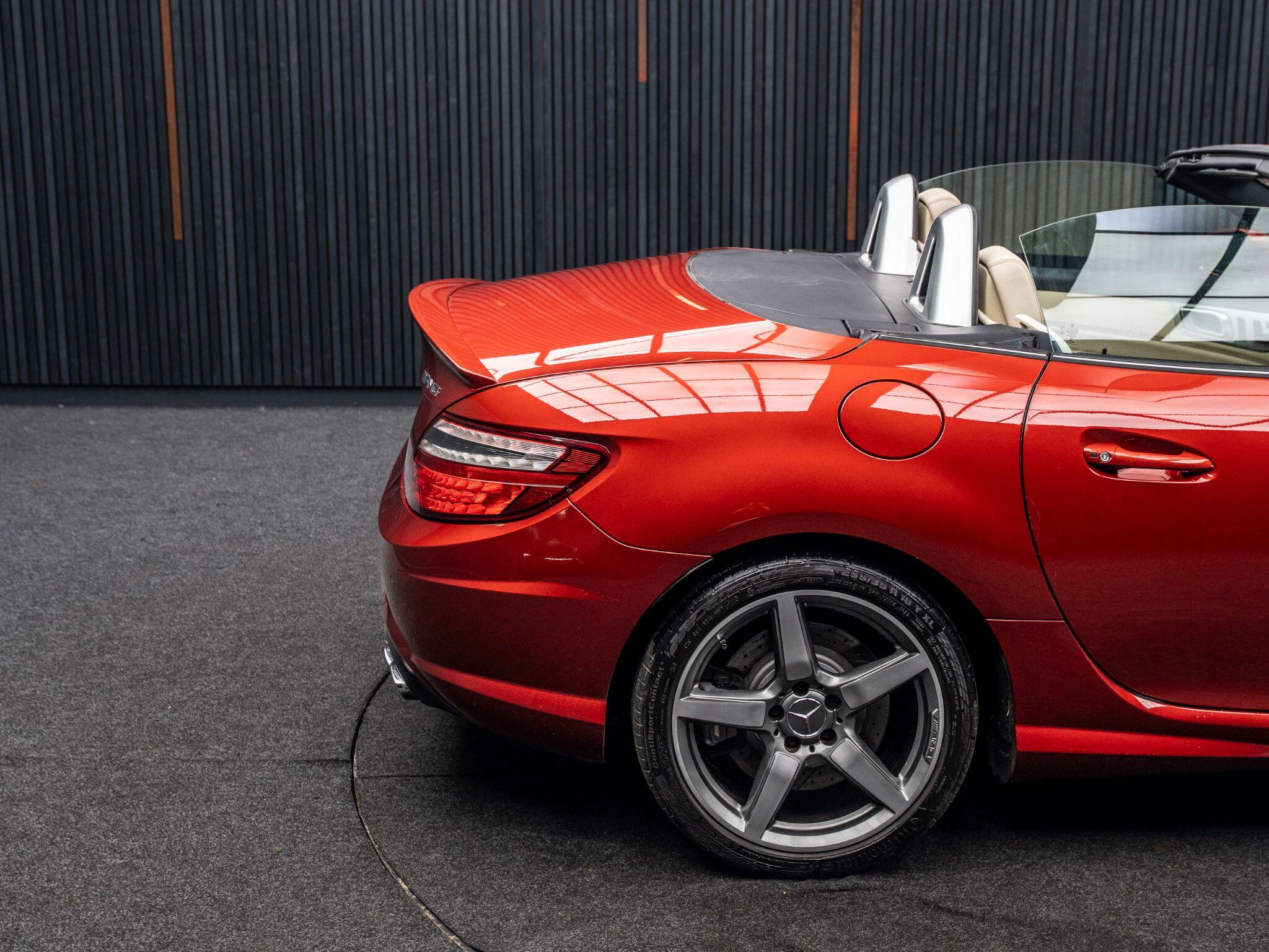 Mercedes-Benz SLK view 17