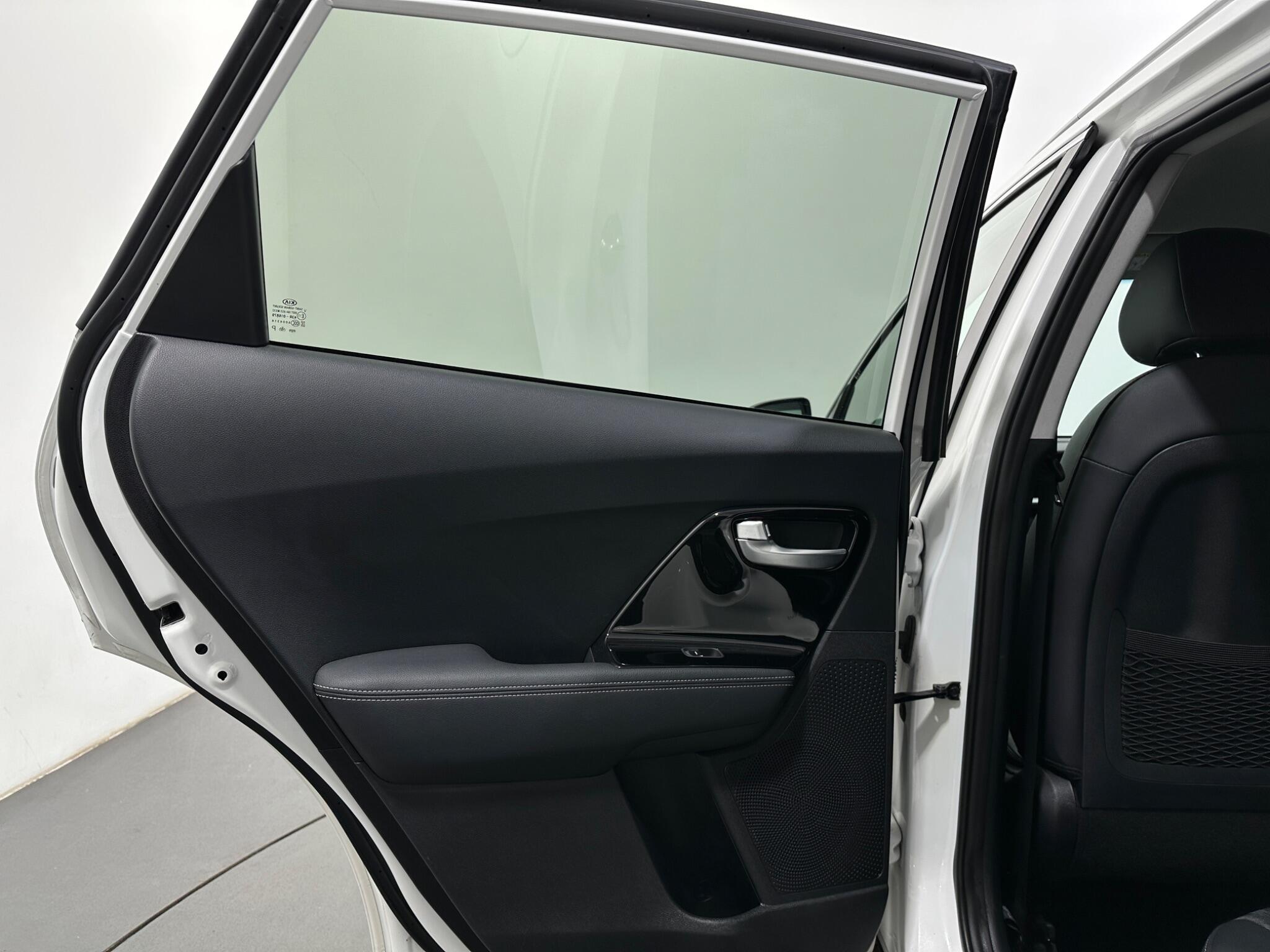 Kia Niro view 39