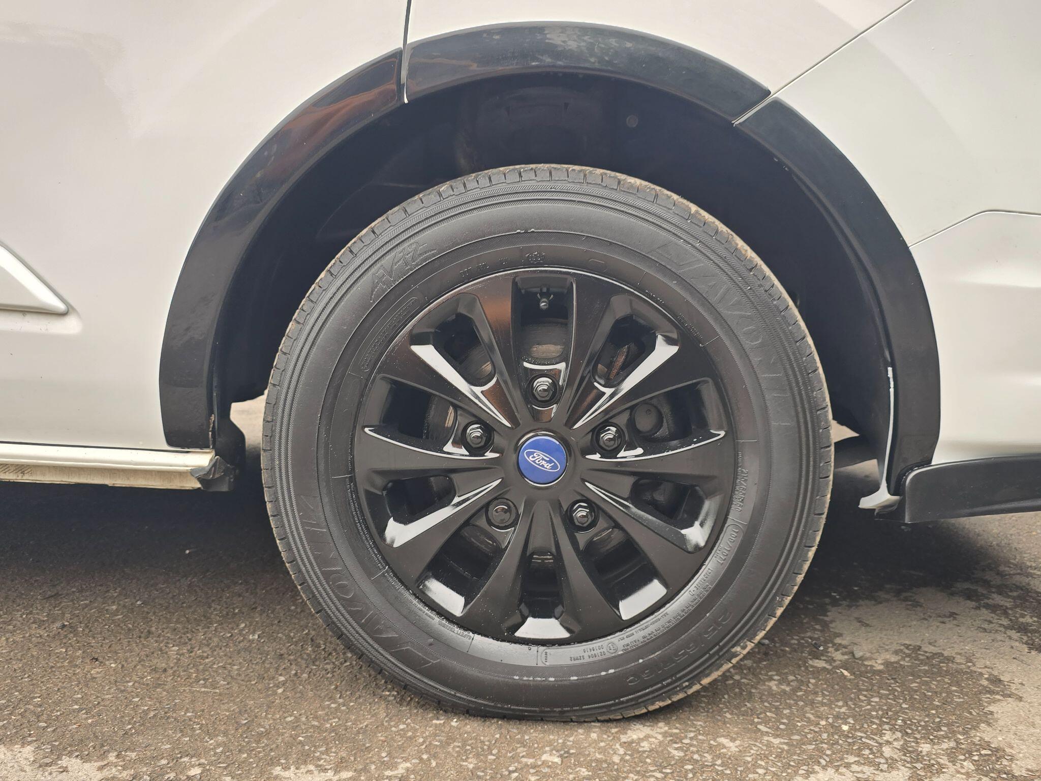 Ford Transit Custom view 36