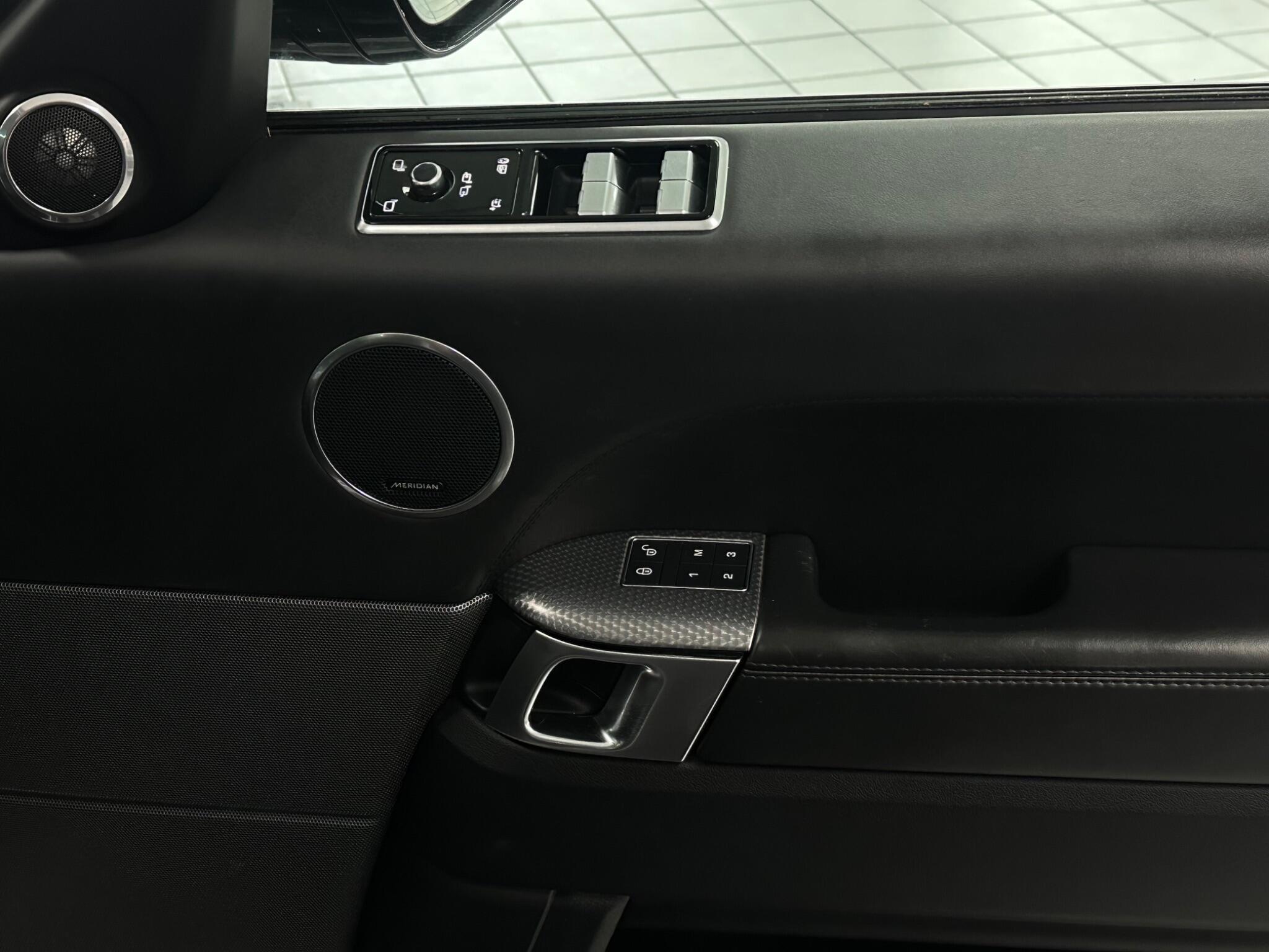 Land Rover Range Rover Sport view 22