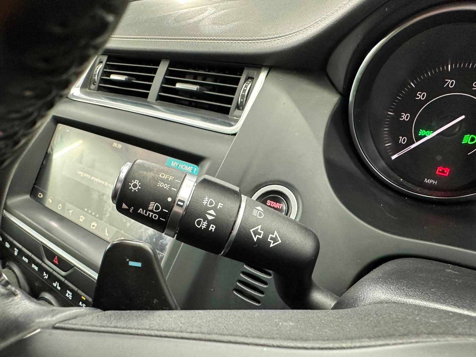 Jaguar E-Pace view 43