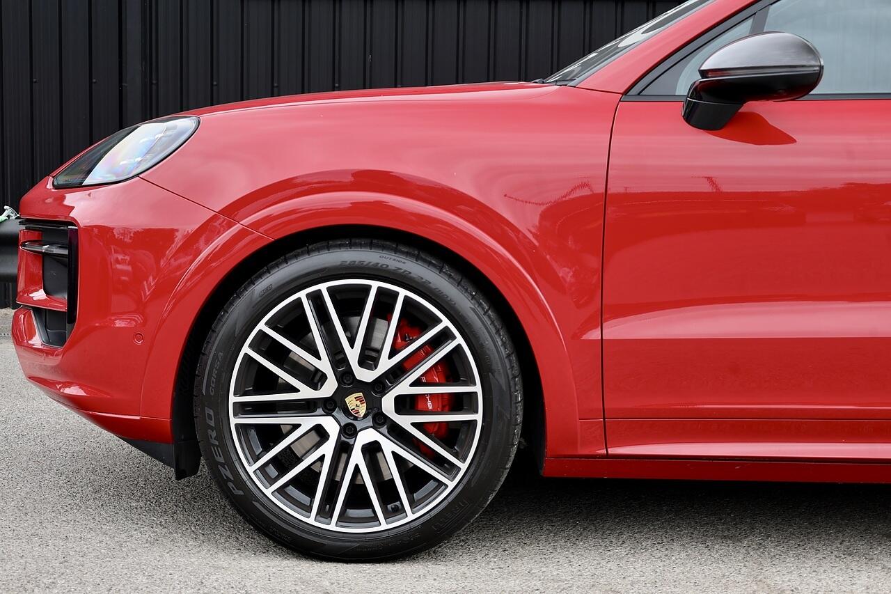 Porsche Cayenne view 38