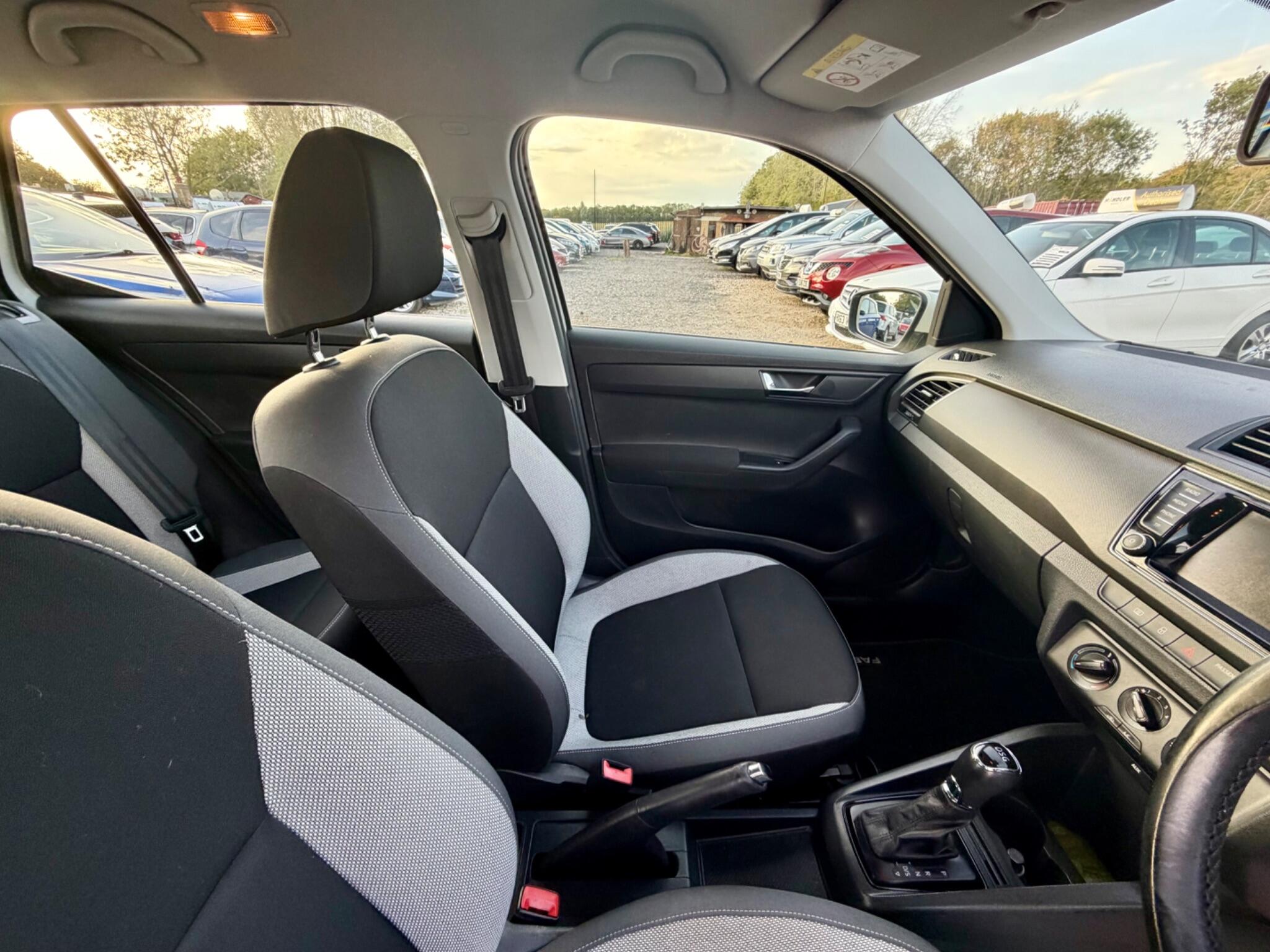 Skoda Fabia view 25
