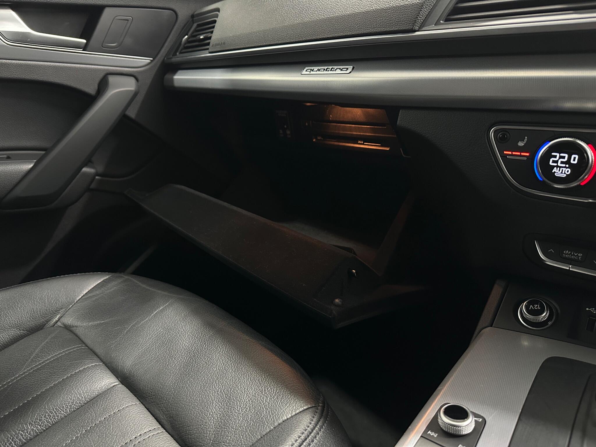 Audi Q5 view 28