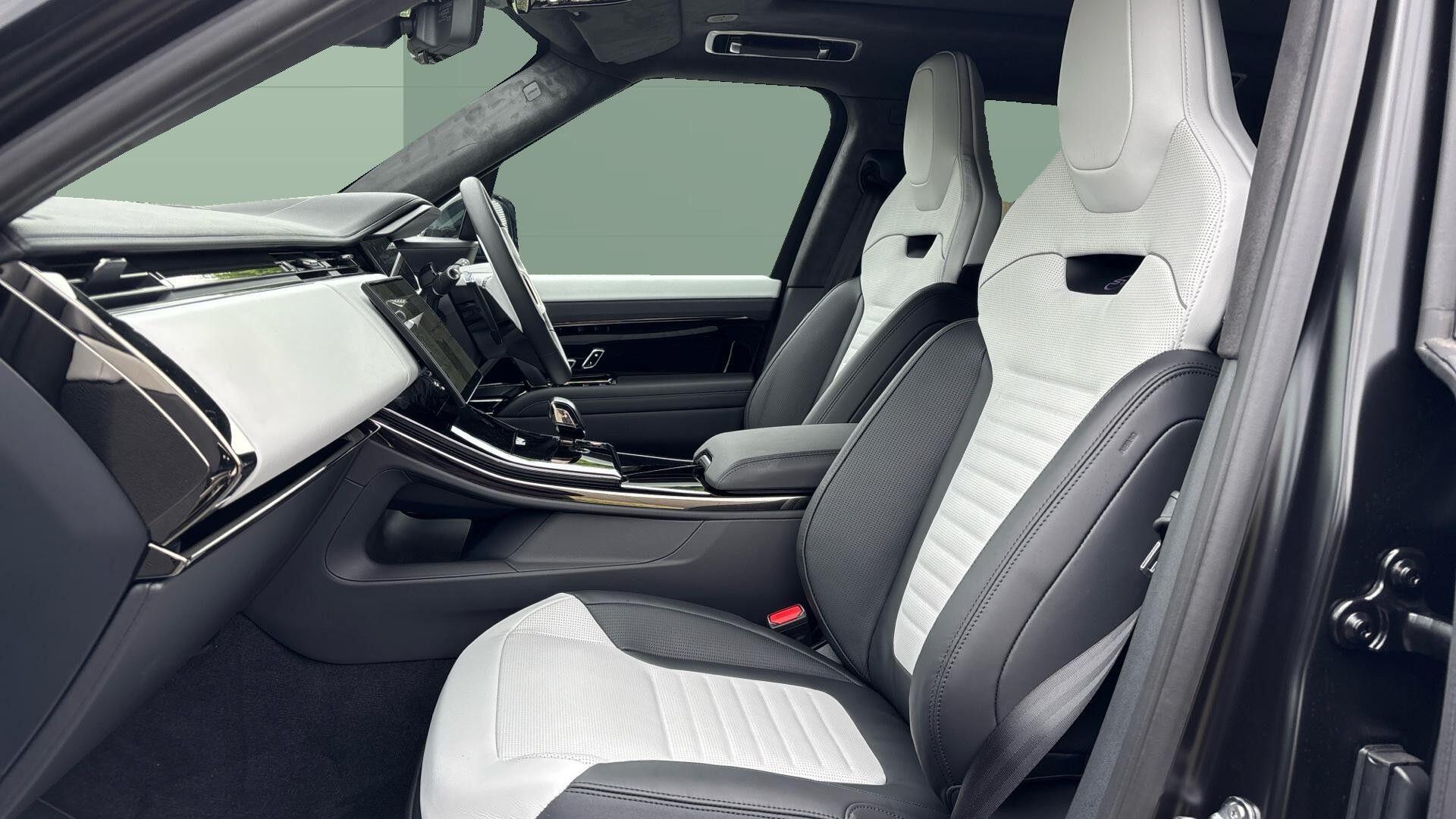 Land Rover Range Rover Sport view 45