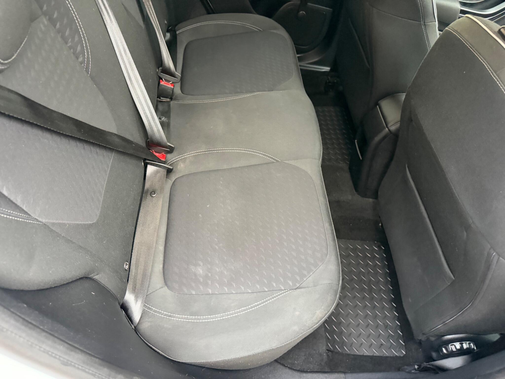 Ford Fiesta view 11