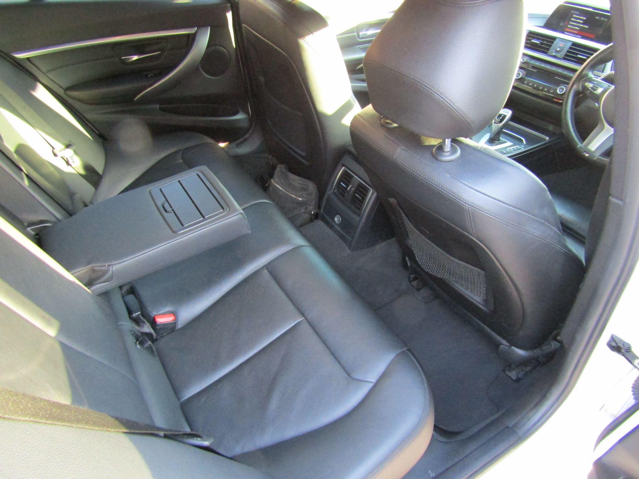BMW 3 Series view 7