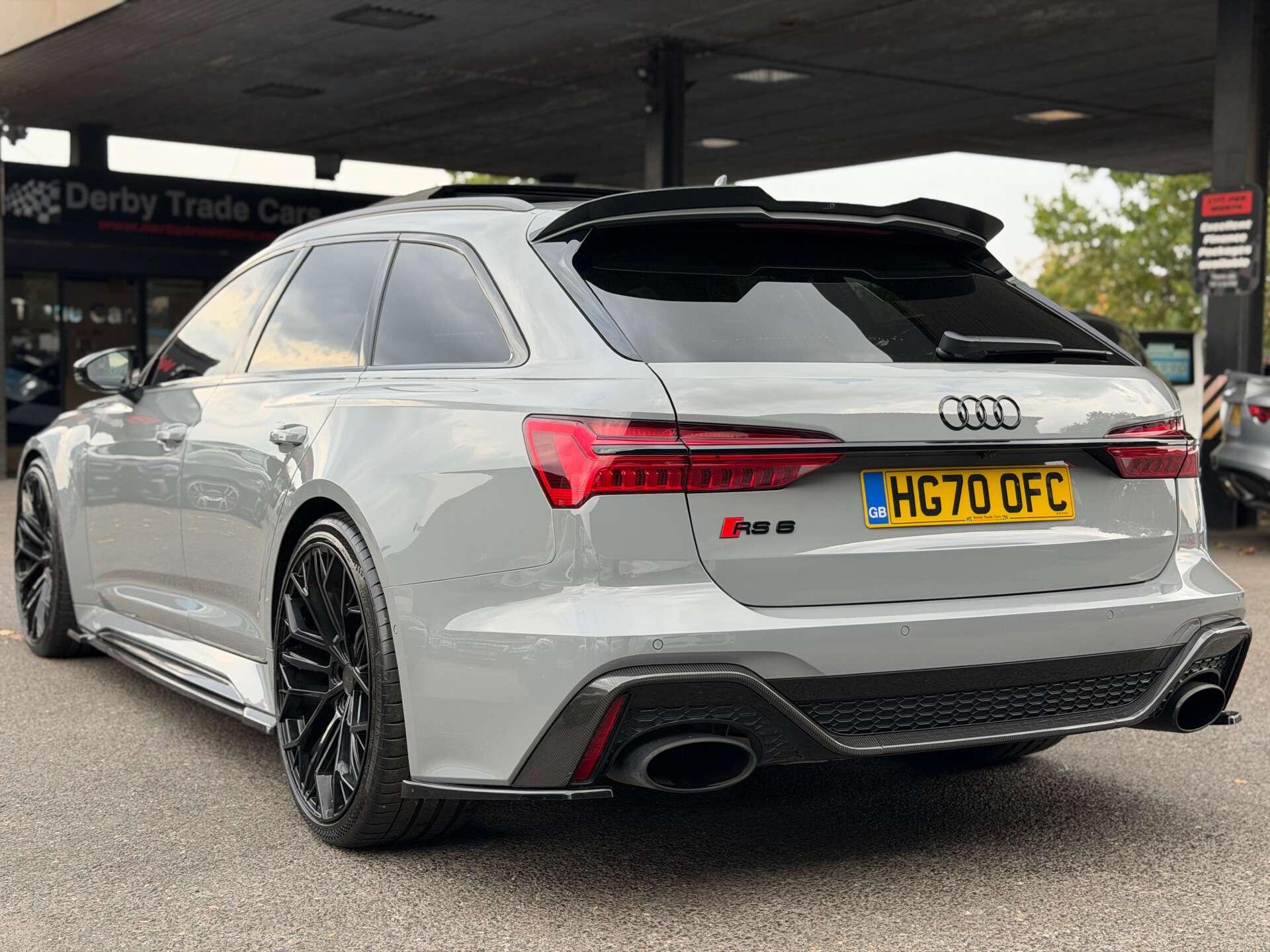 Audi RS6 Avant view 19