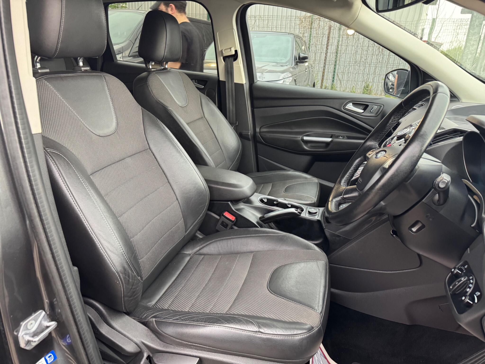 Ford Kuga view 24