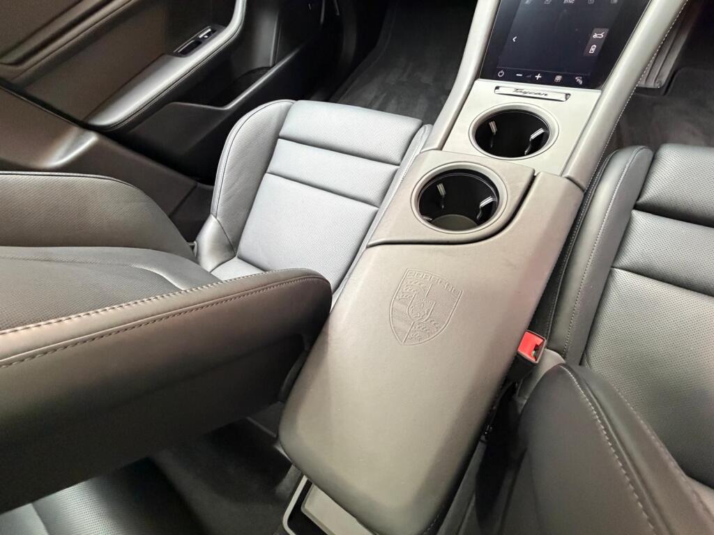 Porsche Taycan view 18