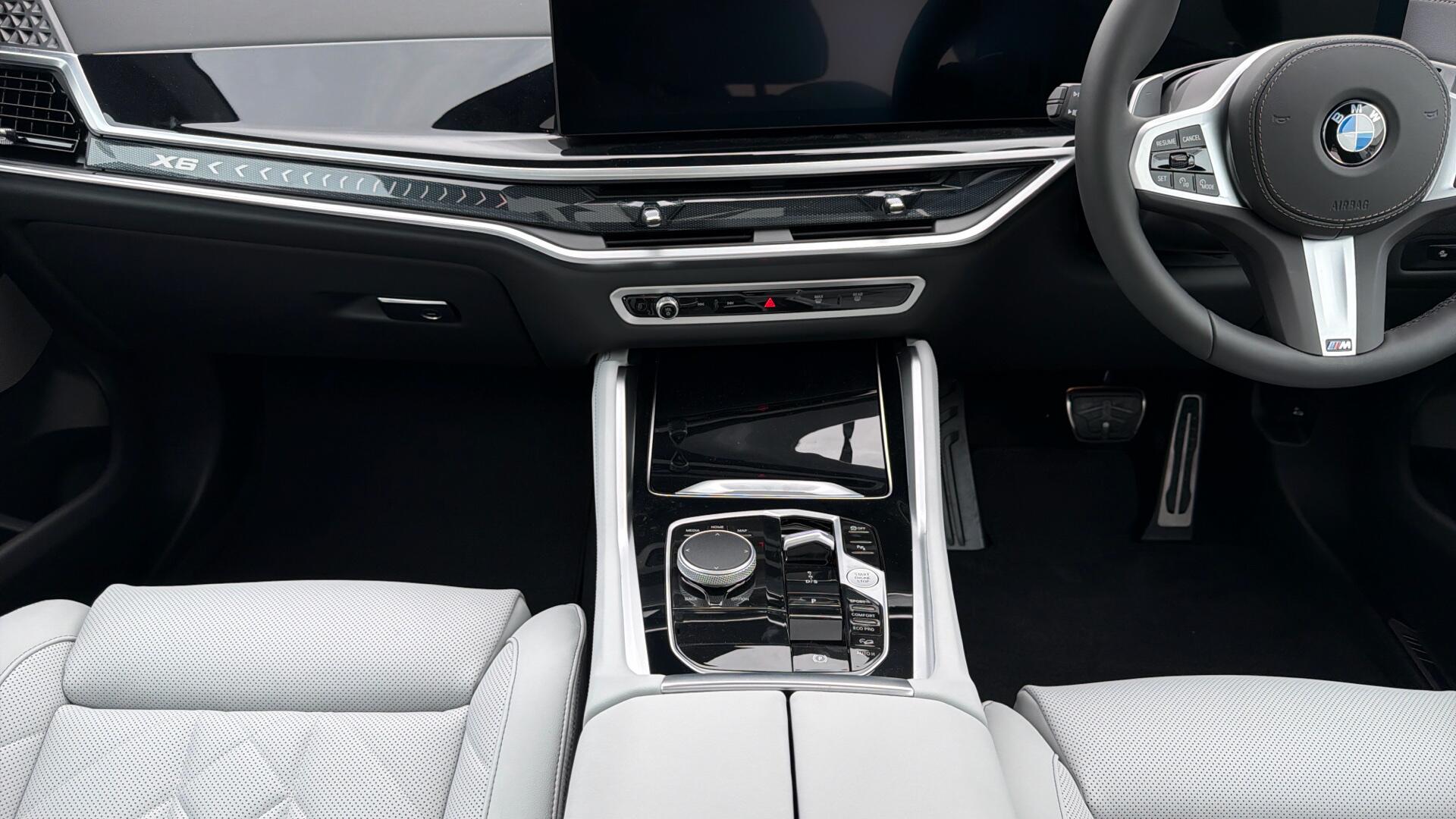 BMW X6 view 37