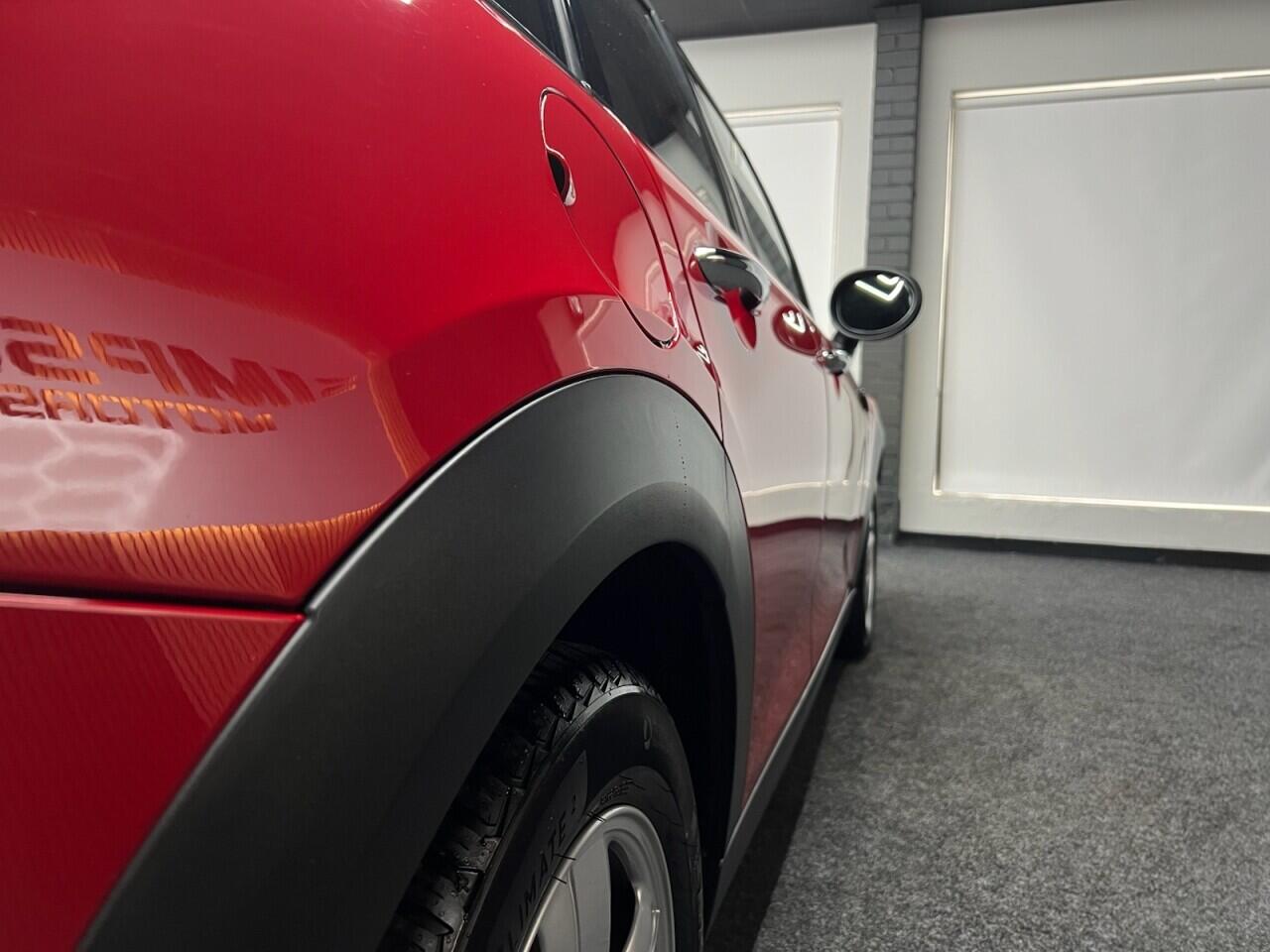 Mini Hatch view 13