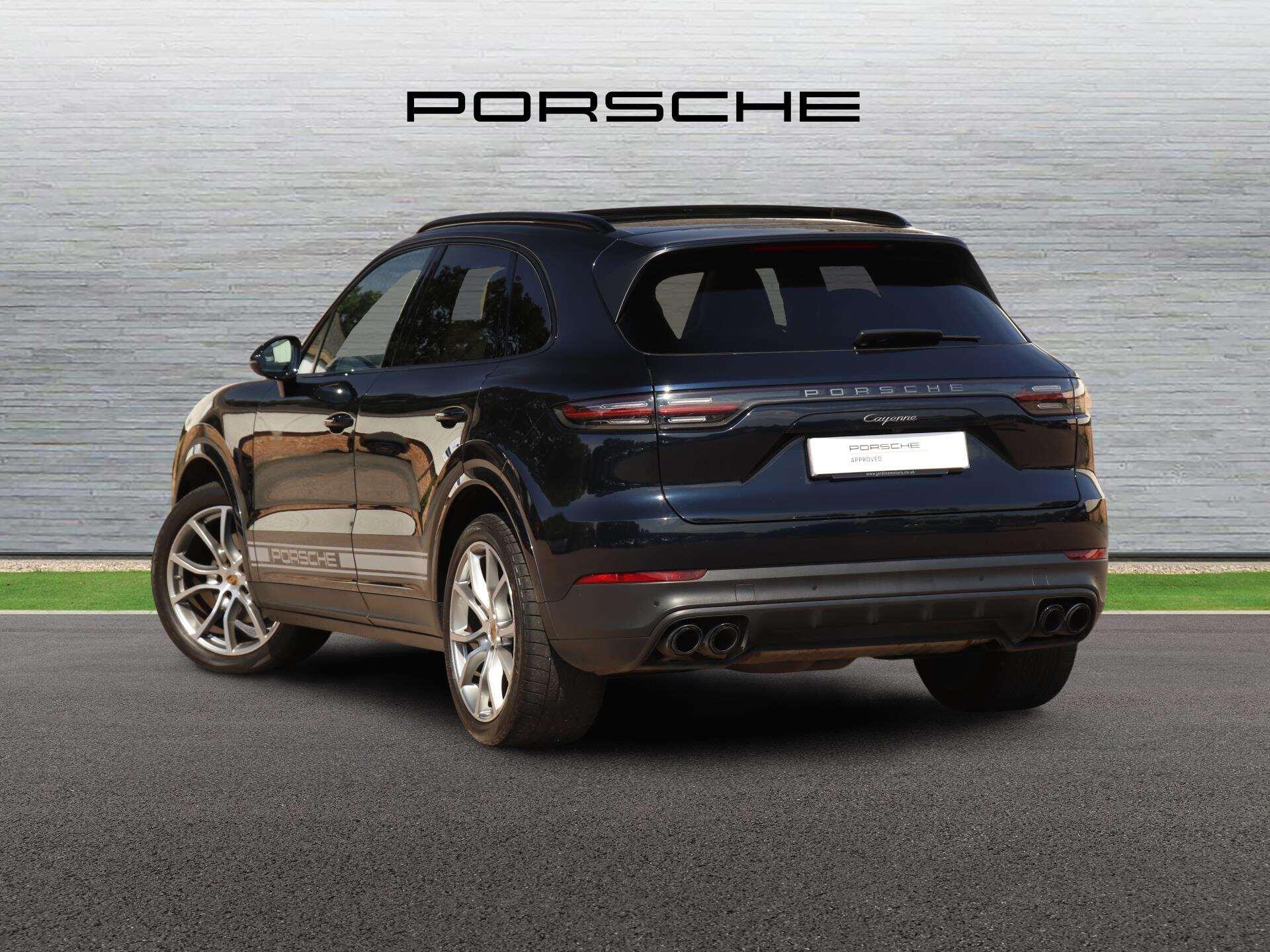 Porsche Cayenne view 5