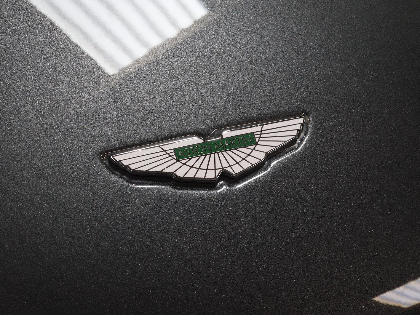 Aston Martin Vantage view 20