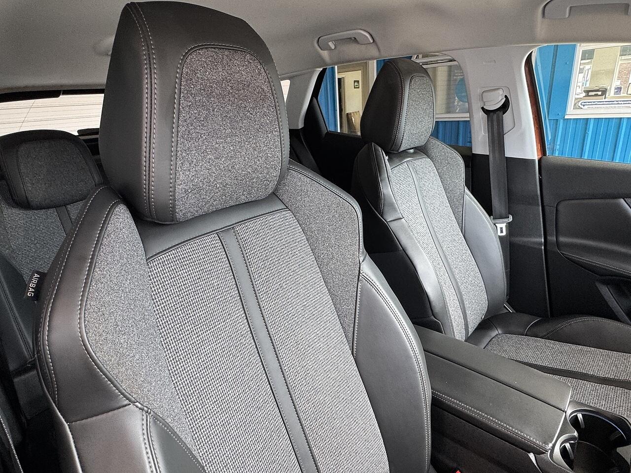 Peugeot 3008 view 12