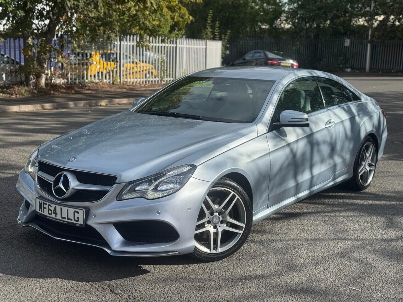 Mercedes-Benz E-Class view 3