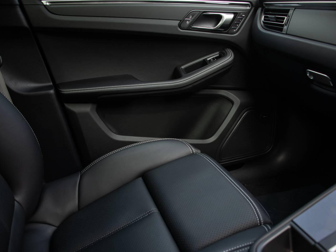 Porsche Macan view 42