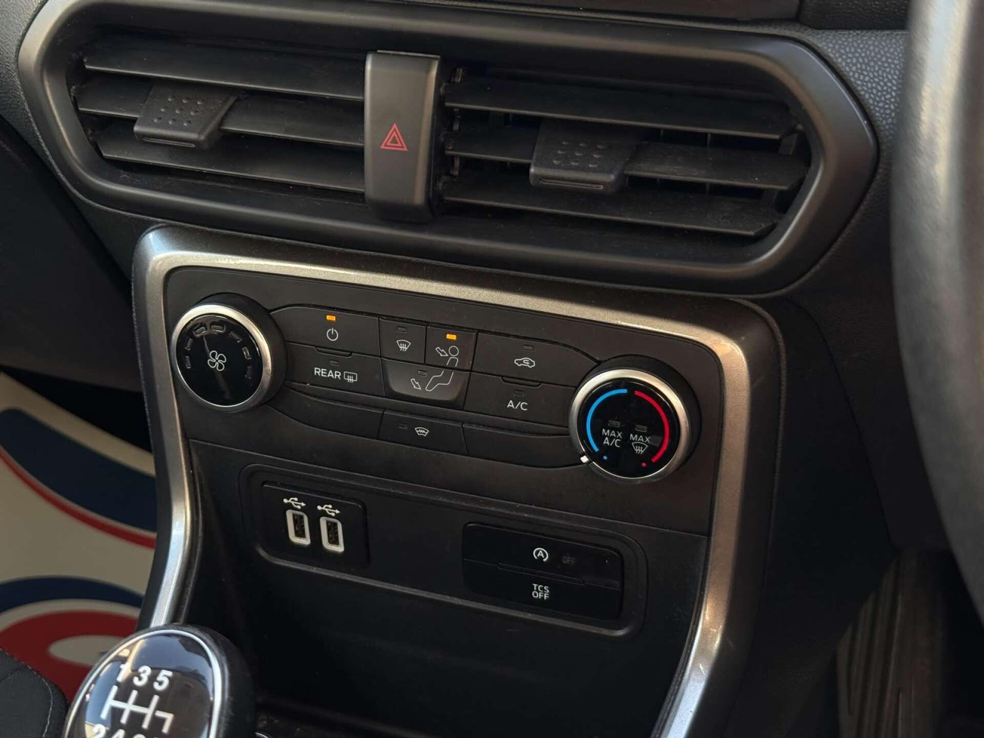 Ford Ecosport view 53