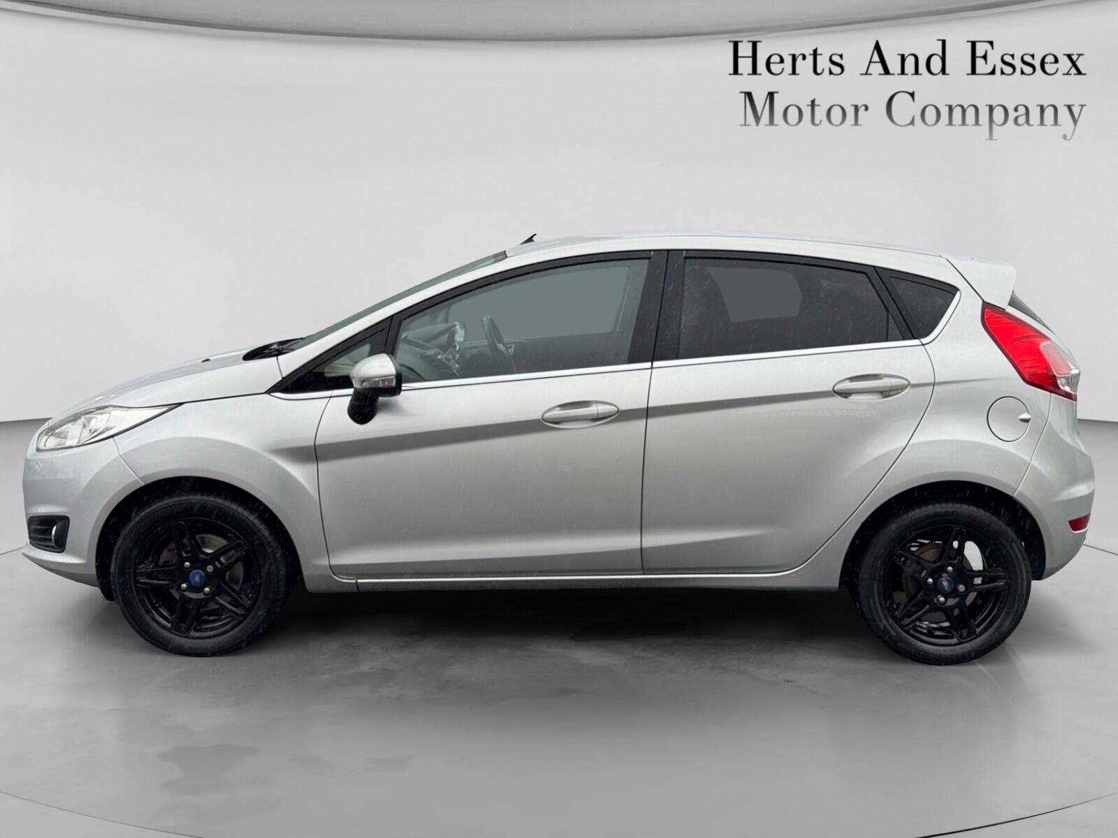 Ford Fiesta view 5