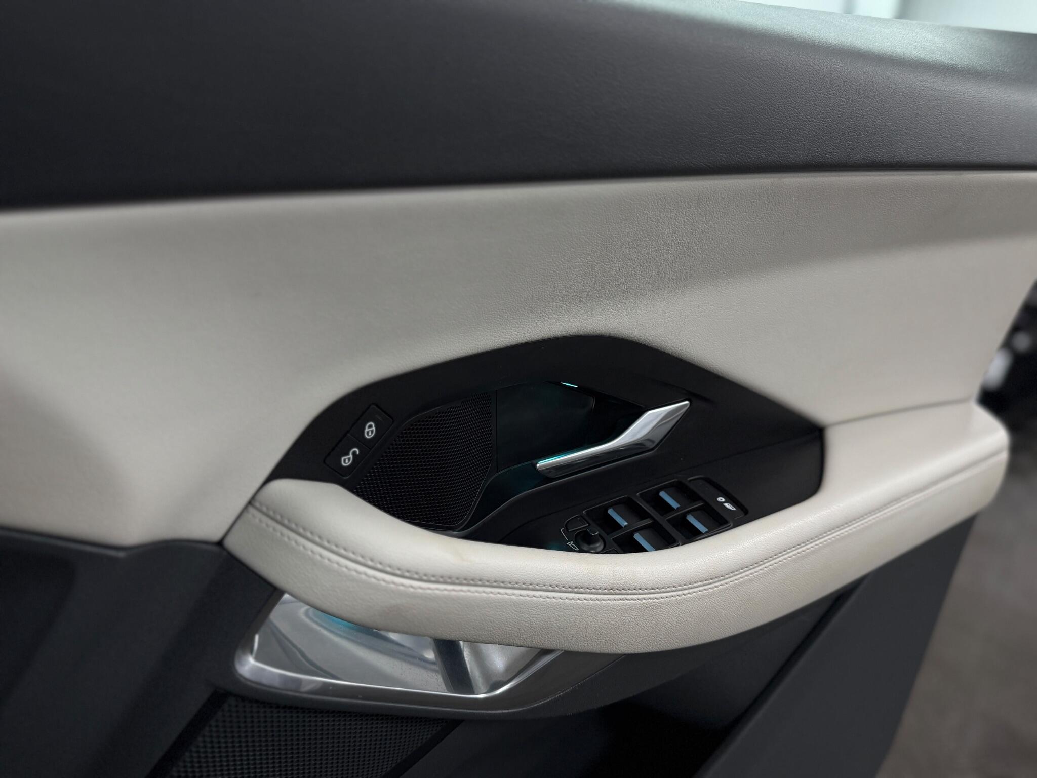 Jaguar E-Pace view 30