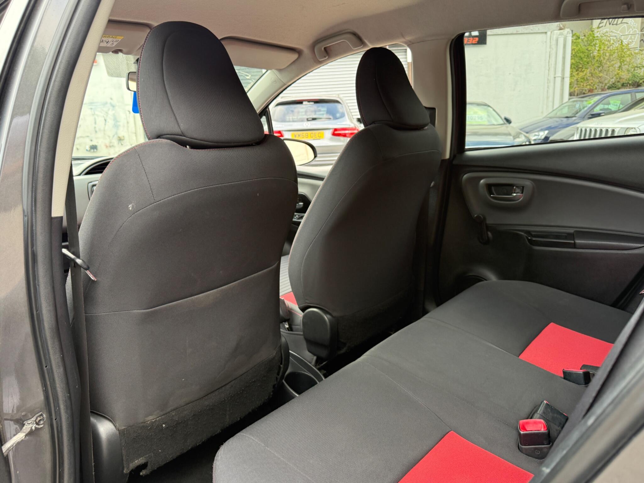 Toyota Yaris - Image 51